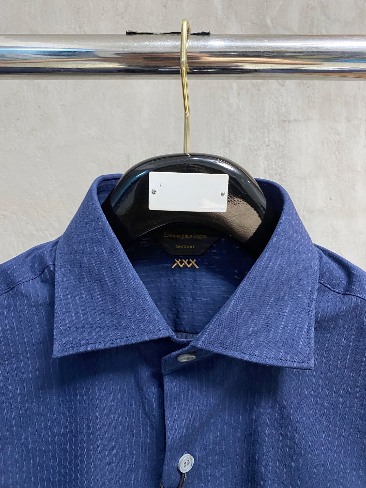 强势上新，新款不断！！！新款衬衫，高级面料高级做工，顶级品质！！！S一XXLS穿125左右m穿140左右