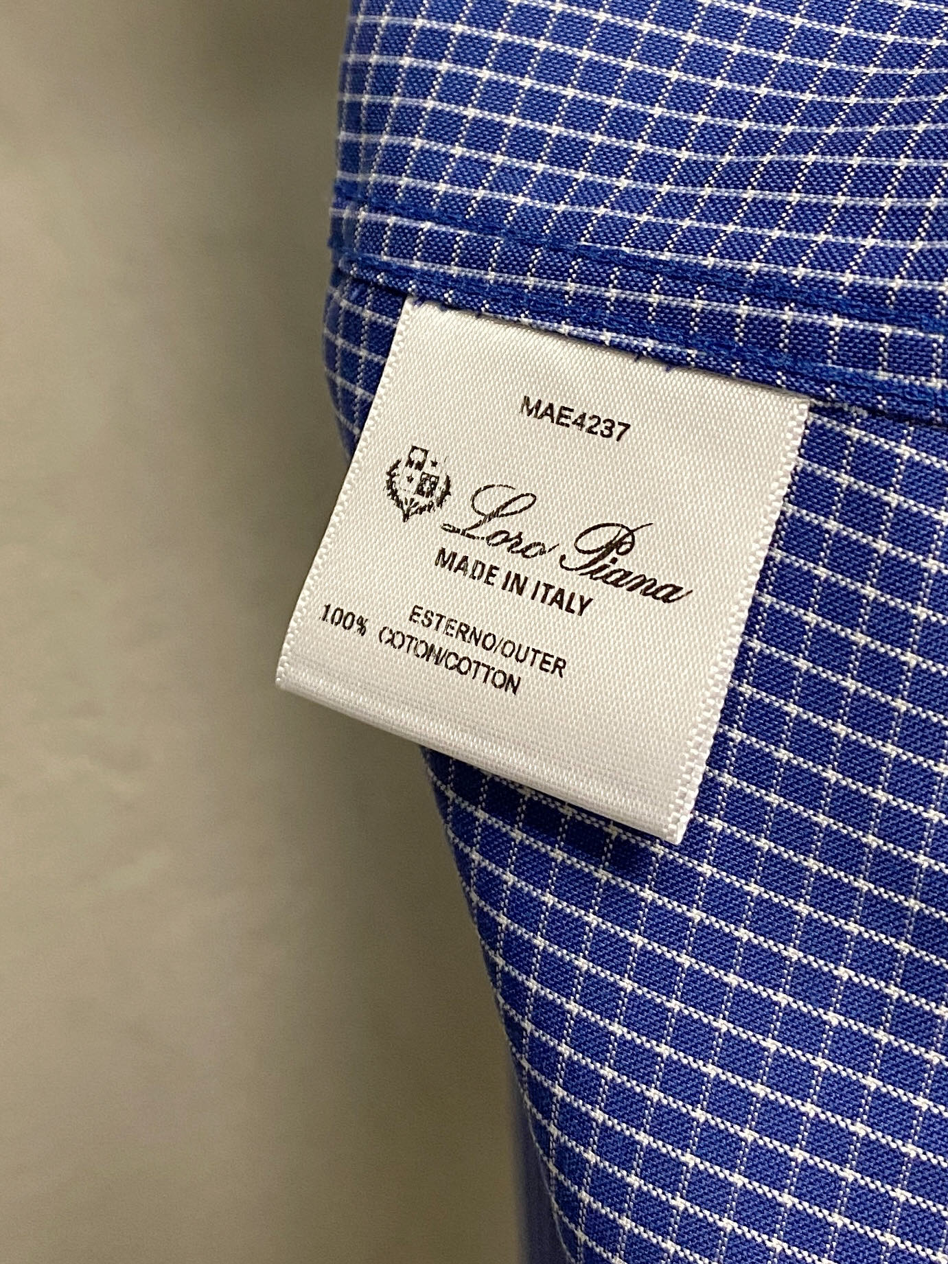 强势上新，新款不断！！！新款衬衫，高级面料高级做工，顶级品质！！！S一XXLS穿125左右m穿140左右