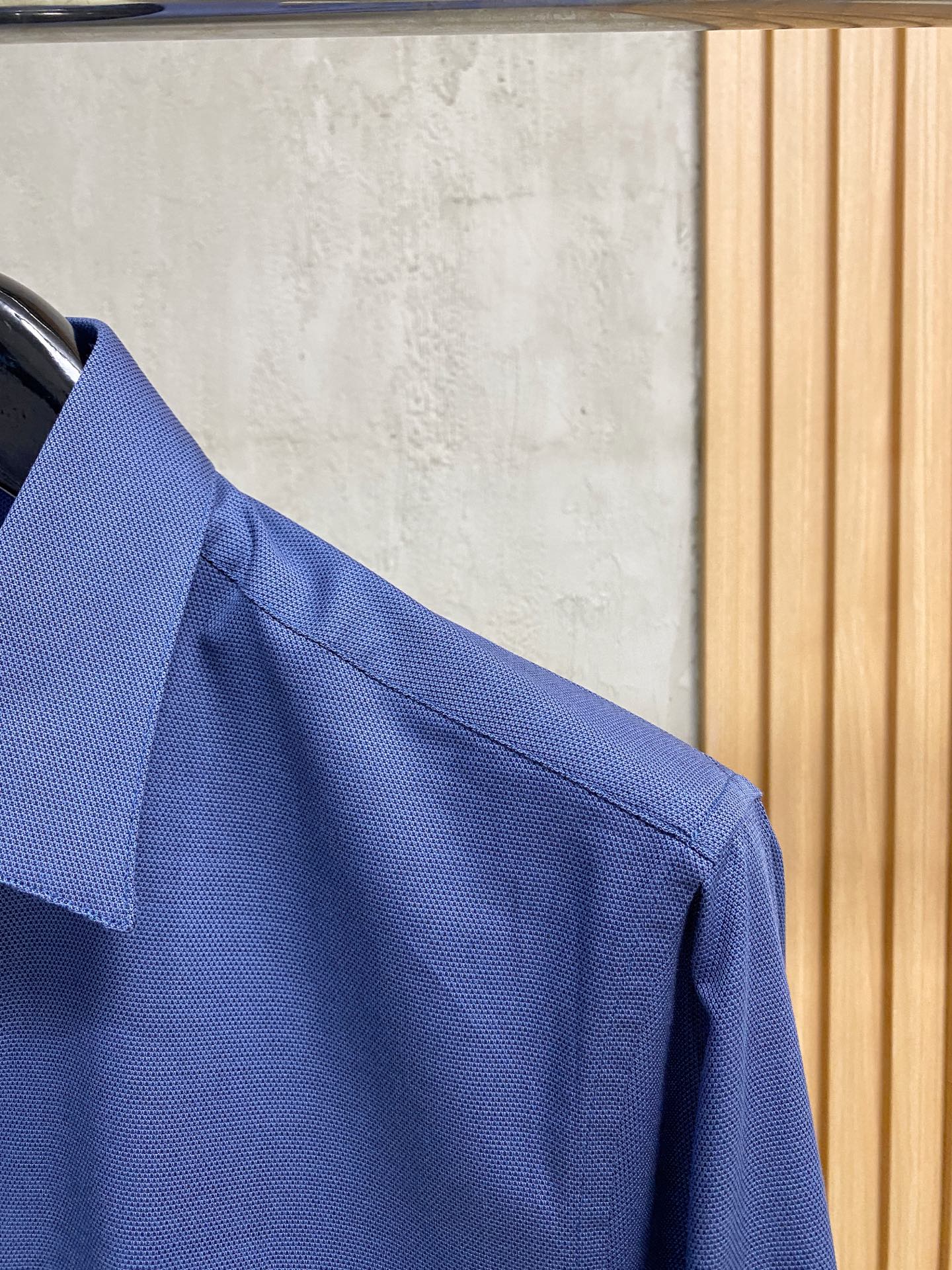 强势上新，新款不断！！！新款衬衫，高级面料高级做工，顶级品质！！！S一XXLS穿125左右m穿140左右