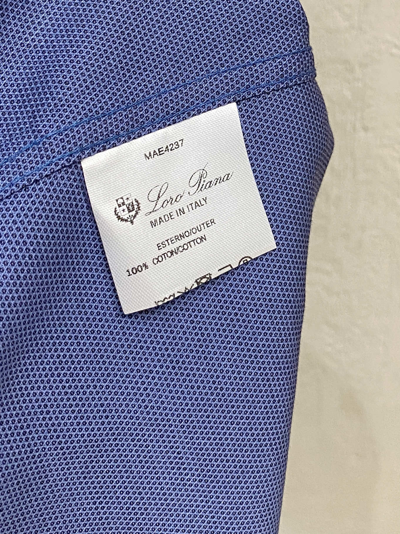 强势上新，新款不断！！！新款衬衫，高级面料高级做工，顶级品质！！！S一XXLS穿125左右m穿140左右