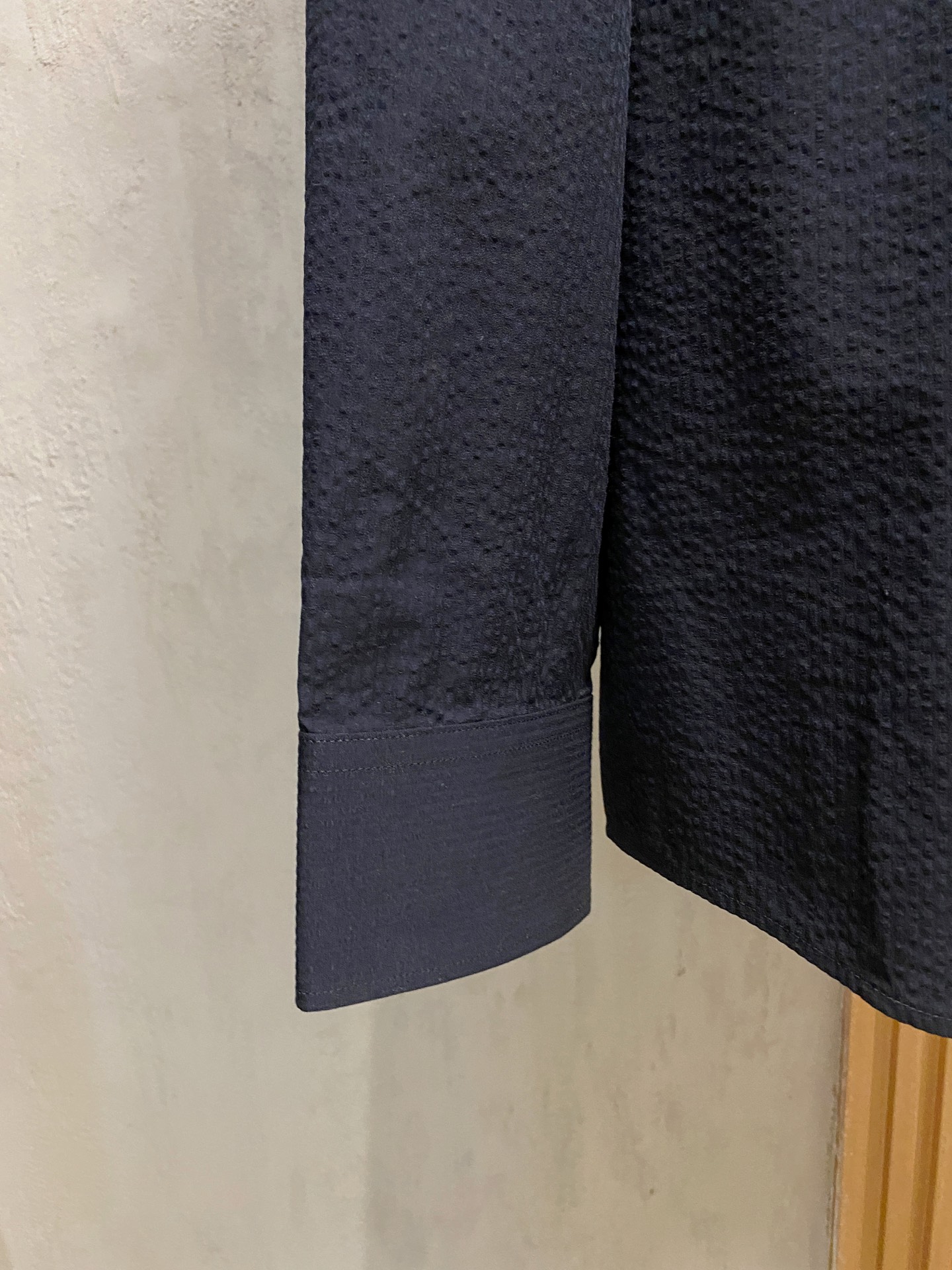 强势上新，新款不断！！！新款衬衫，高级面料高级做工，顶级品质！！！S一XXLS穿125左右m穿140左右