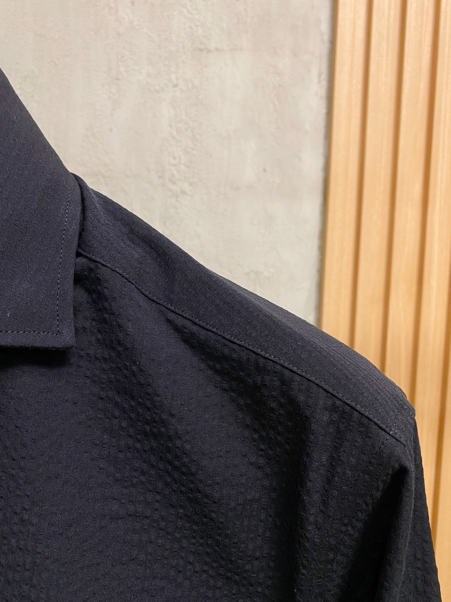 强势上新，新款不断！！！新款衬衫，高级面料高级做工，顶级品质！！！S一XXLS穿125左右m穿140左右