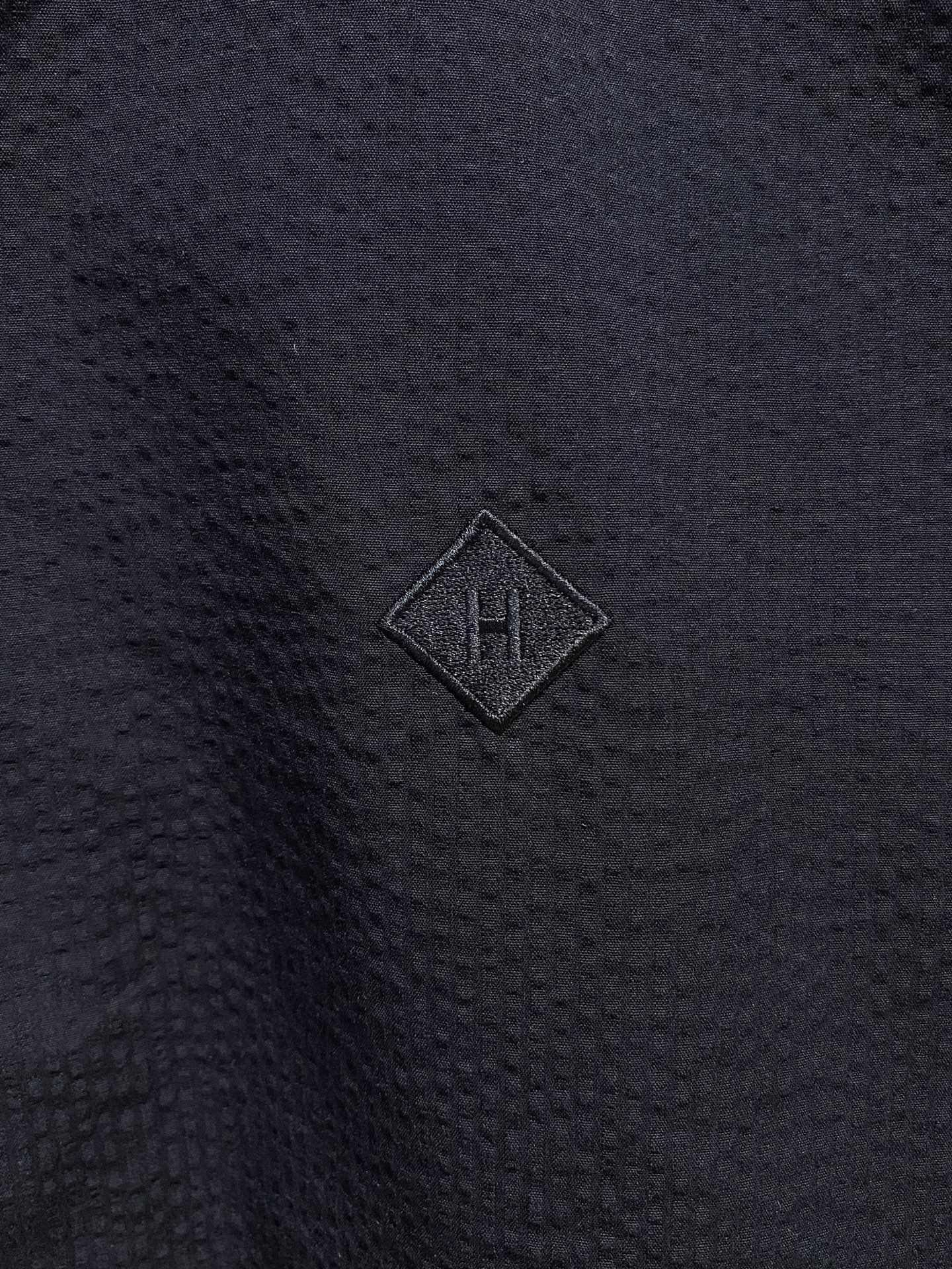 强势上新，新款不断！！！新款衬衫，高级面料高级做工，顶级品质！！！S一XXLS穿125左右m穿140左右