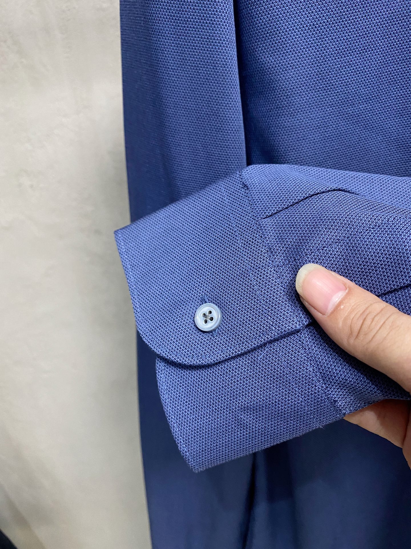 强势上新，新款不断！！！新款衬衫，高级面料高级做工，顶级品质！！！S一XXLS穿125左右m穿140左右