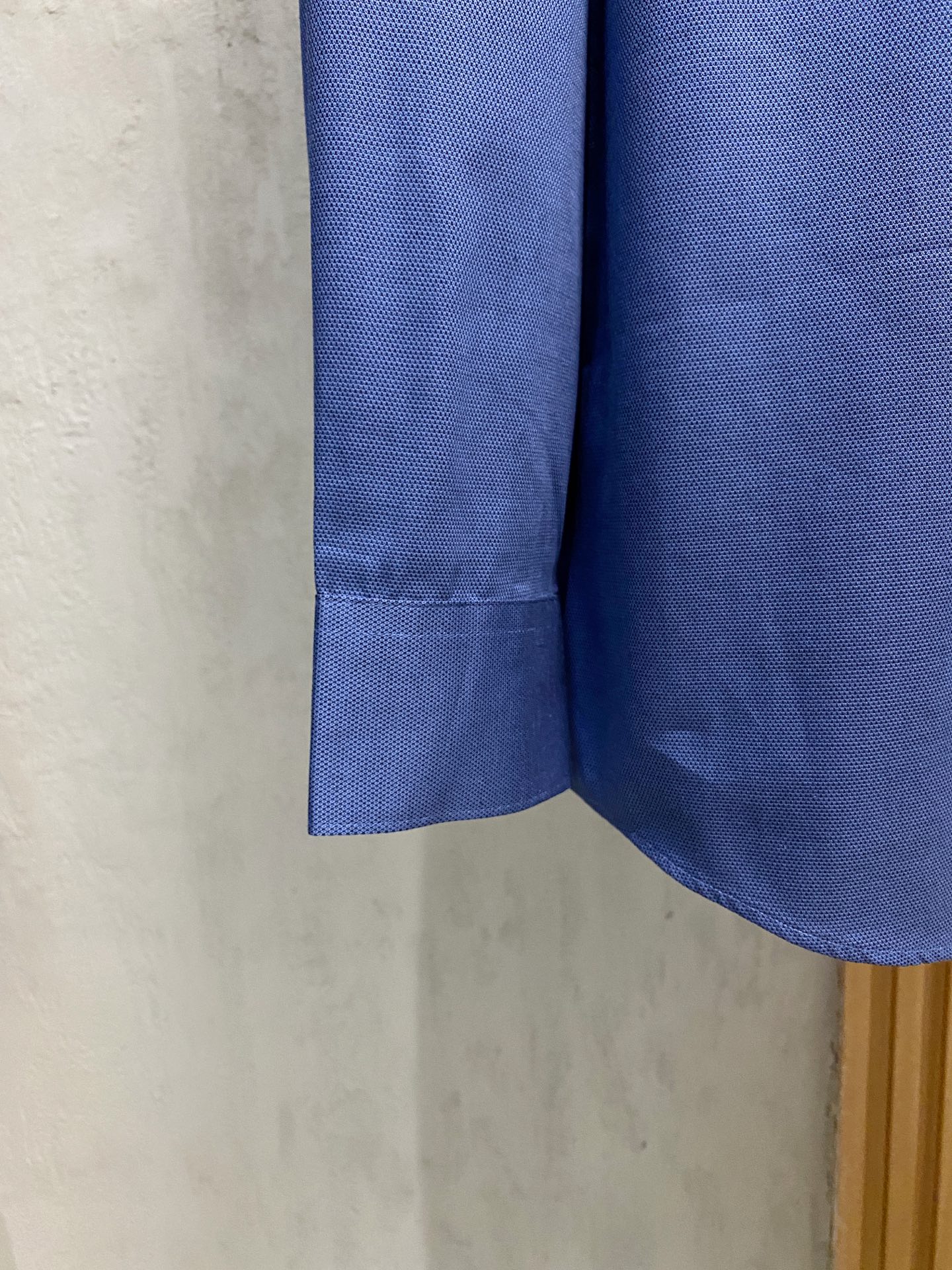 强势上新，新款不断！！！新款衬衫，高级面料高级做工，顶级品质！！！S一XXLS穿125左右m穿140左右