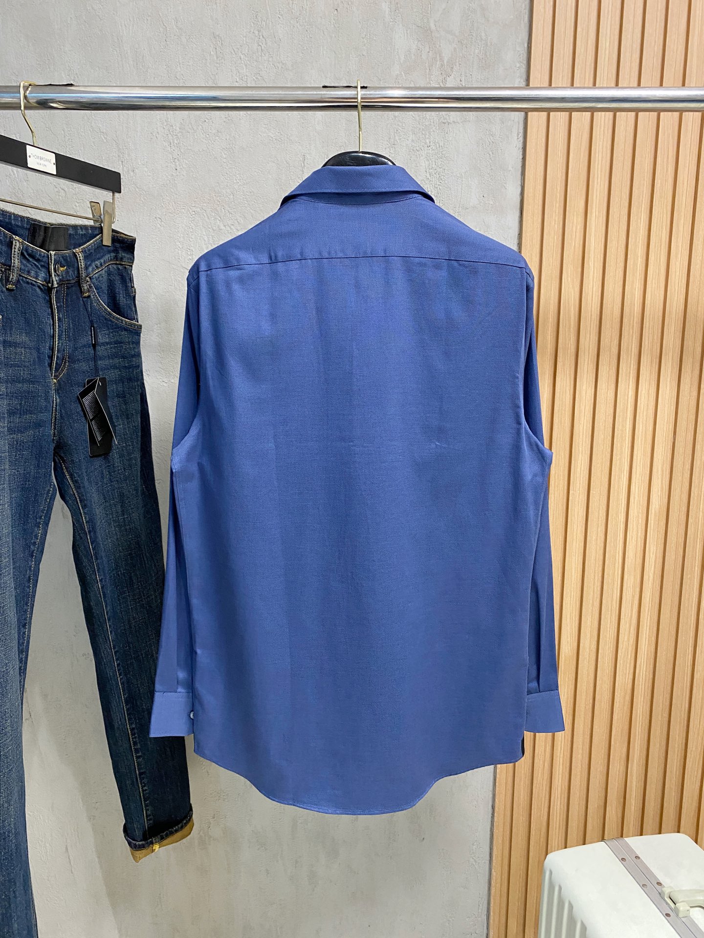 强势上新，新款不断！！！新款衬衫，高级面料高级做工，顶级品质！！！S一XXLS穿125左右m穿140左右