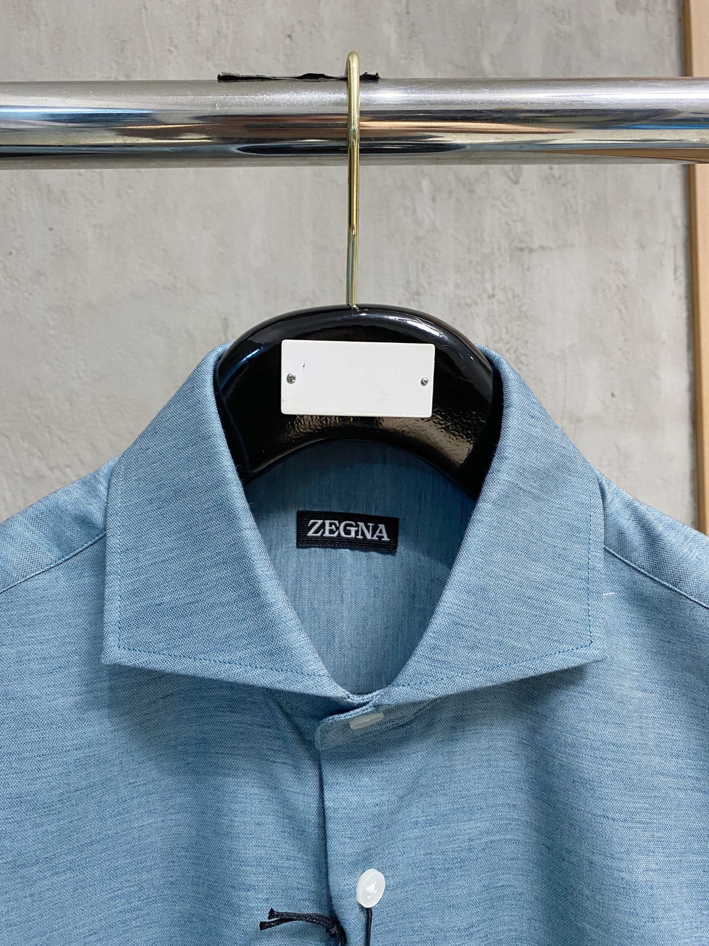 强势上新，新款不断！！！新款衬衫，高级面料高级做工，顶级品质！！！S一XXLS穿125左右m穿140左右