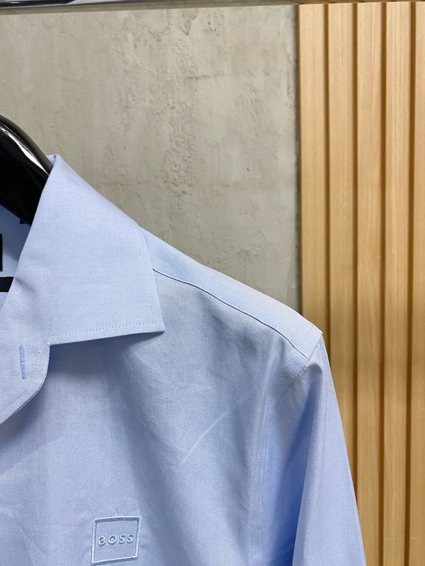 强势上新，新款不断！！！新款衬衫，高级面料高级做工，顶级品质！！！S一XXLS穿125左右m穿140左右