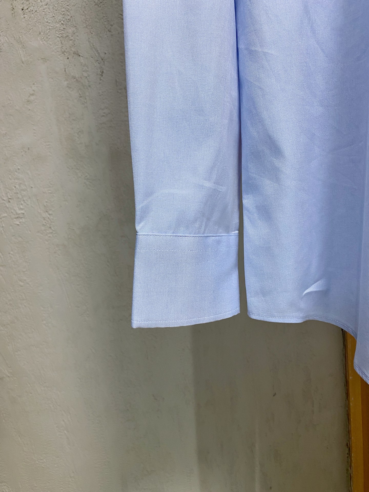 强势上新，新款不断！！！新款衬衫，高级面料高级做工，顶级品质！！！S一XXLS穿125左右m穿140左右