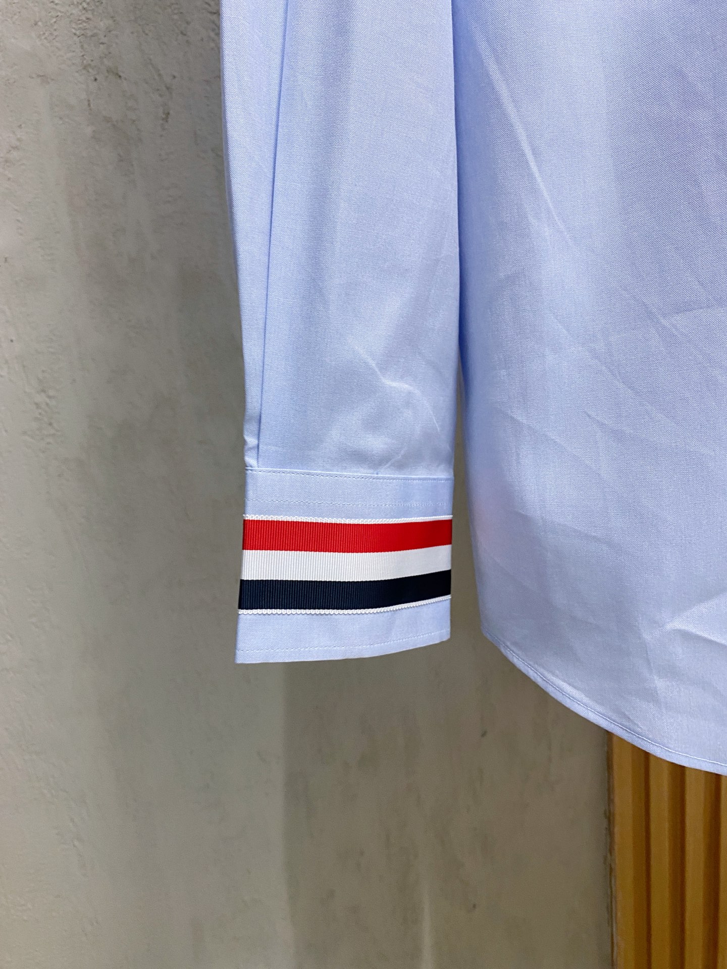 强势上新，新款不断！！！新款衬衫，高级面料高级做工，顶级品质！！！S一XXLS穿125左右m穿140左右