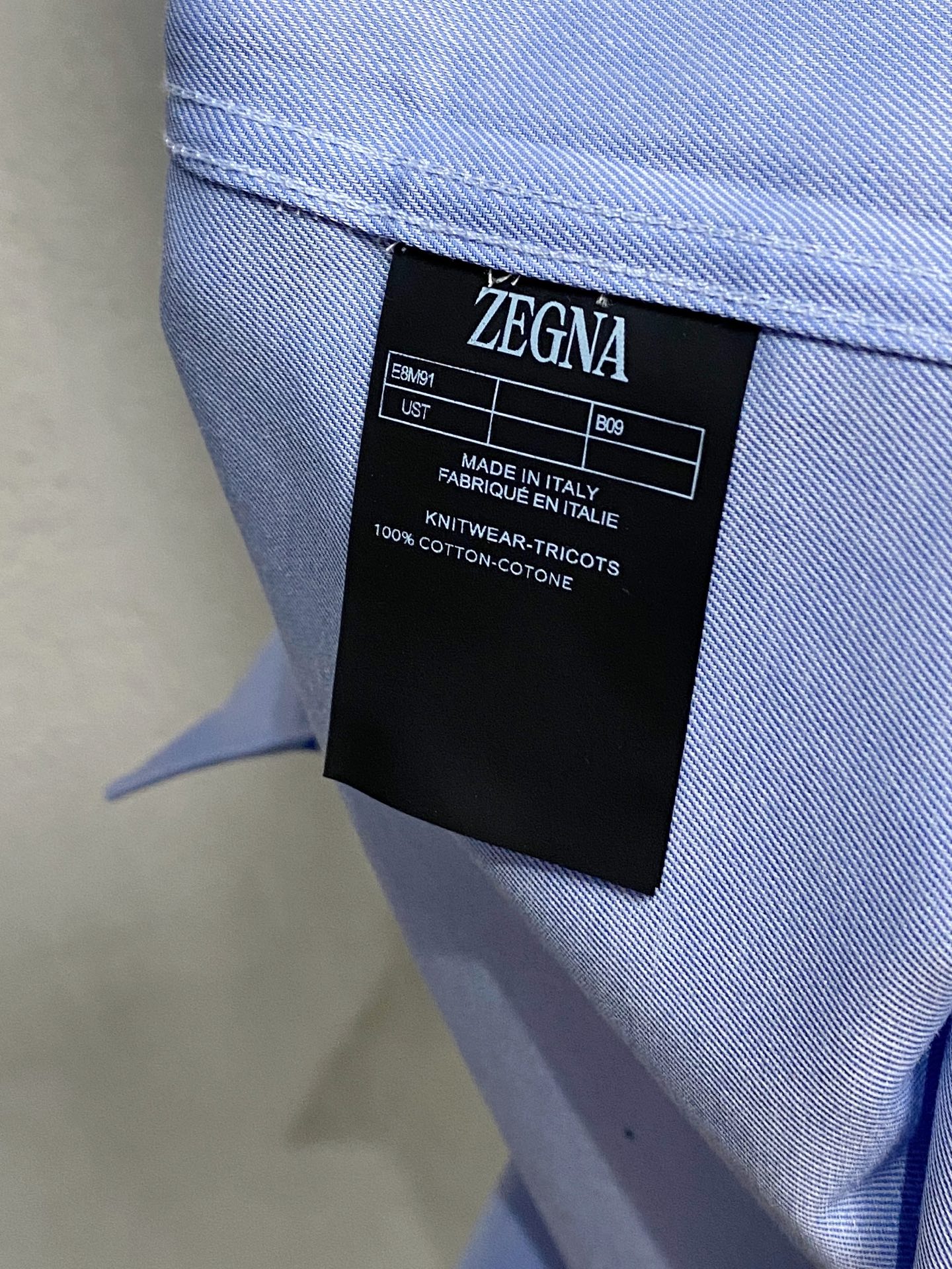 强势上新，新款不断！！！新款衬衫，高级面料高级做工，顶级品质！！！S一XXLS穿125左右m穿140左右