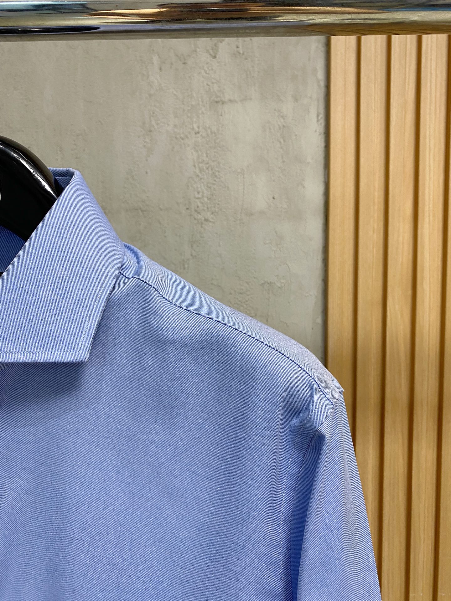 强势上新，新款不断！！！新款衬衫，高级面料高级做工，顶级品质！！！S一XXLS穿125左右m穿140左右