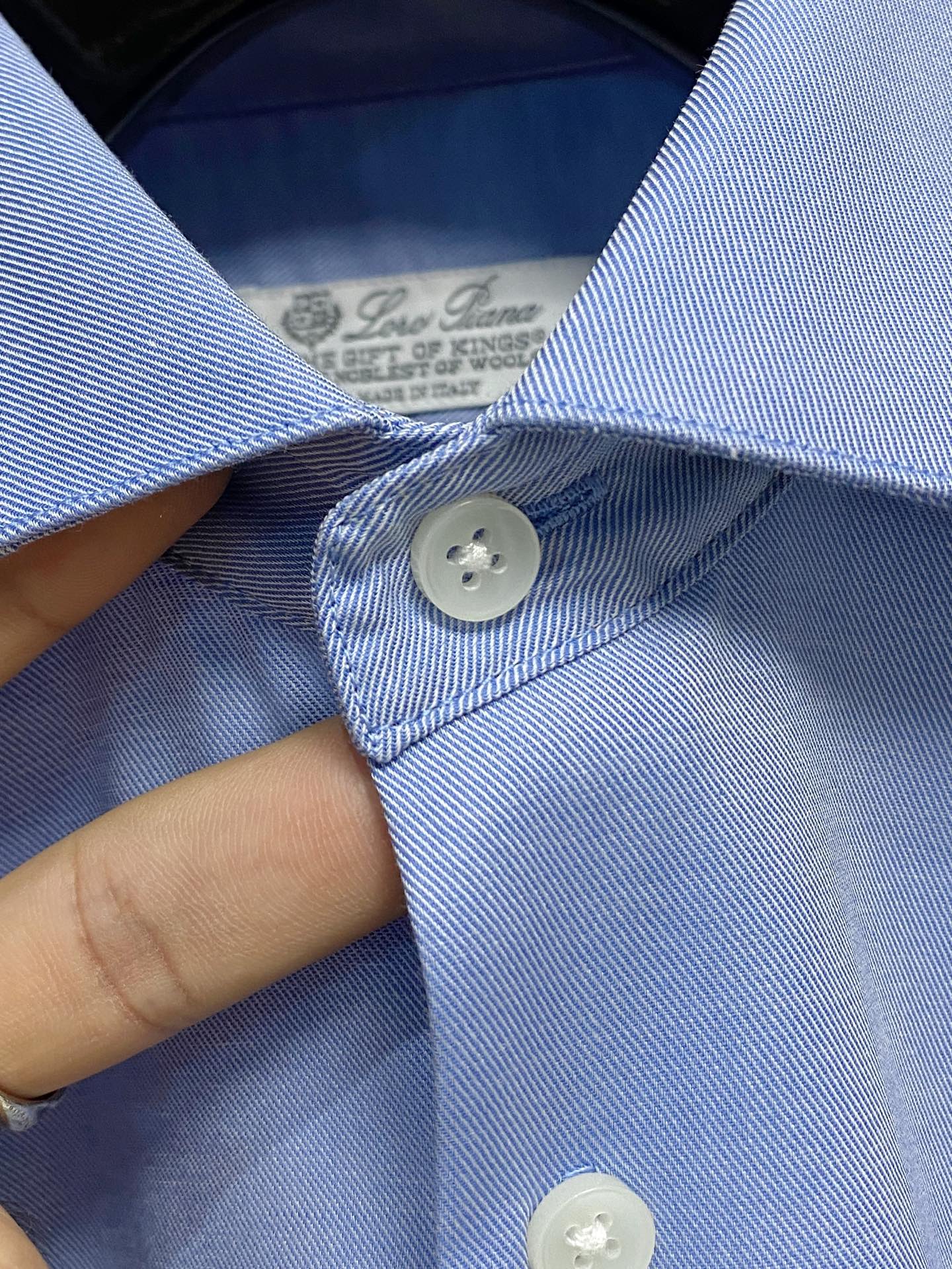 强势上新，新款不断！！！新款衬衫，高级面料高级做工，顶级品质！！！S一XXLS穿125左右m穿140左右