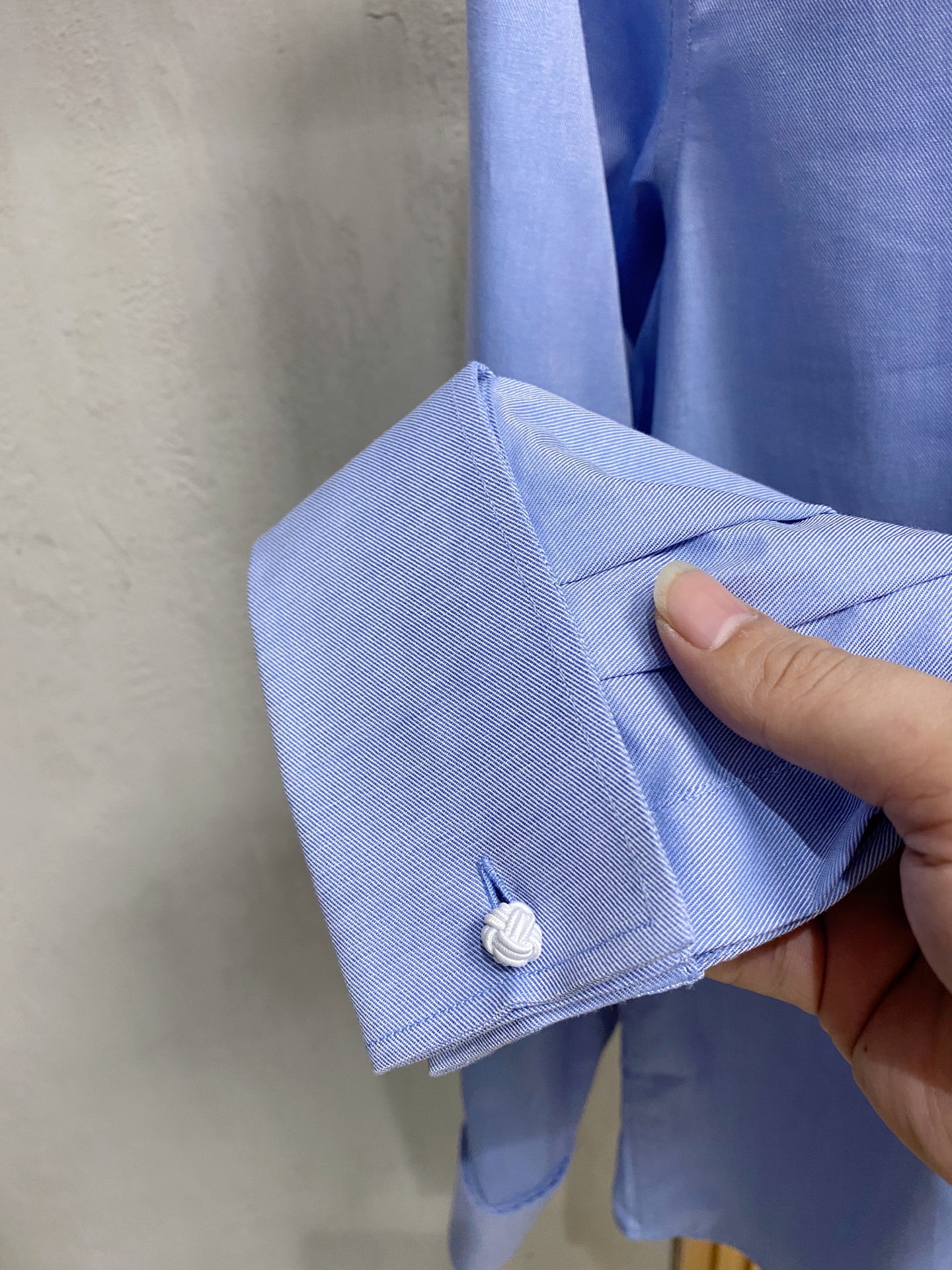 强势上新，新款不断！！！新款衬衫，高级面料高级做工，顶级品质！！！S一XXLS穿125左右m穿140左右