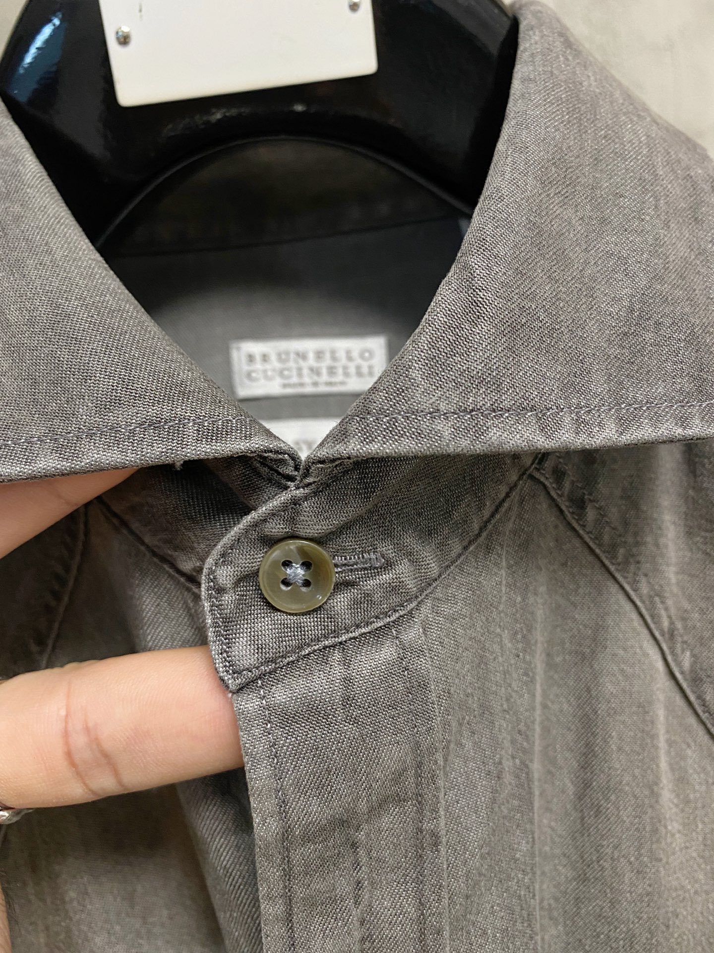 强势上新，新款不断！！！新款衬衫，高级面料高级做工，顶级品质！！！S一XXLS穿125左右m穿140左右