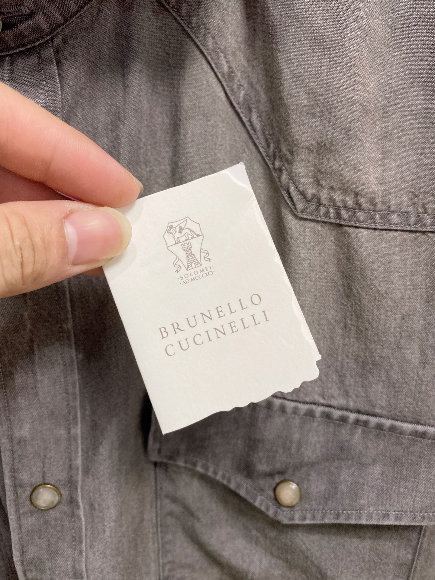 强势上新，新款不断！！！新款衬衫，高级面料高级做工，顶级品质！！！S一XXLS穿125左右m穿140左右