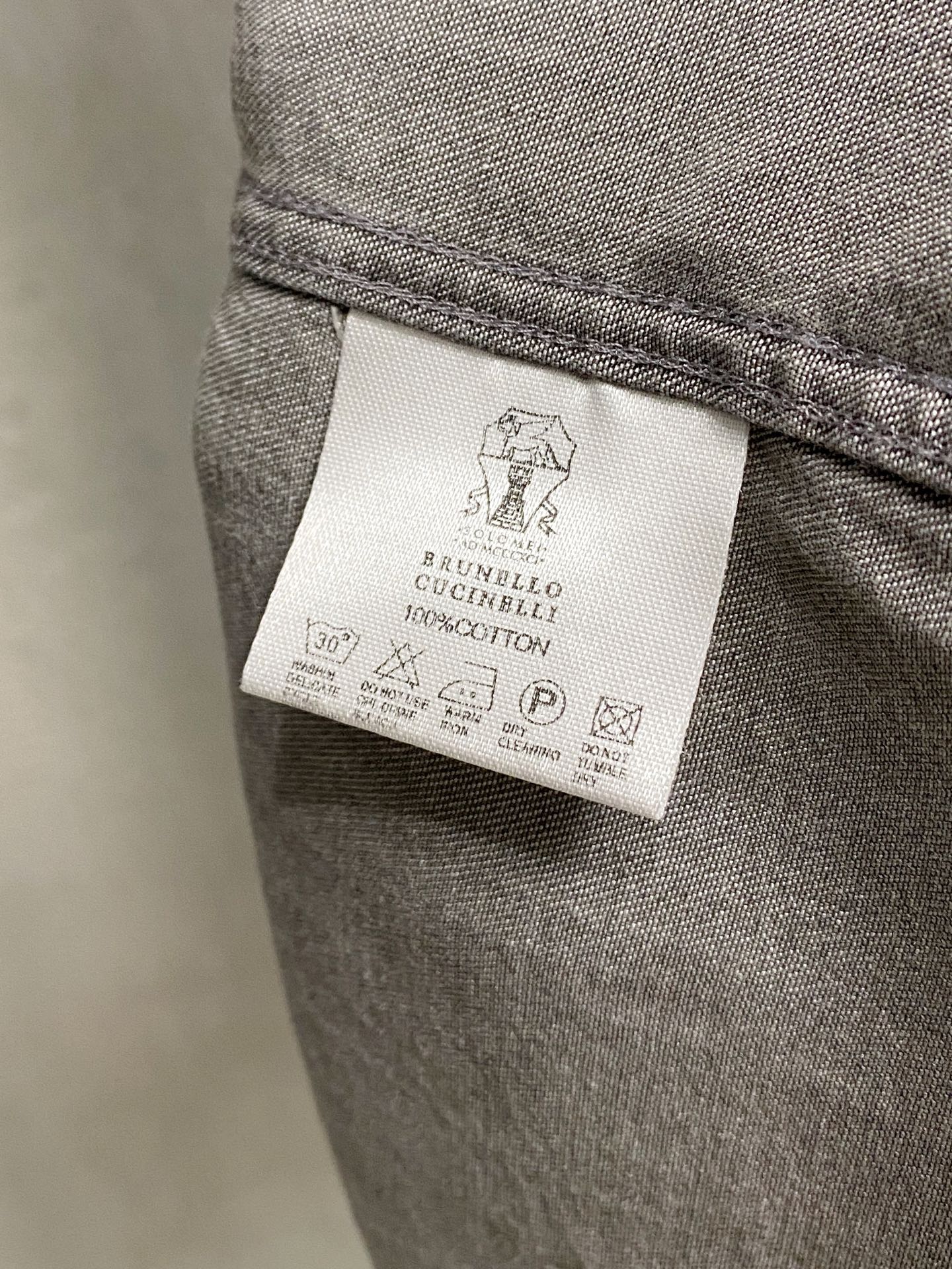 强势上新，新款不断！！！新款衬衫，高级面料高级做工，顶级品质！！！S一XXLS穿125左右m穿140左右