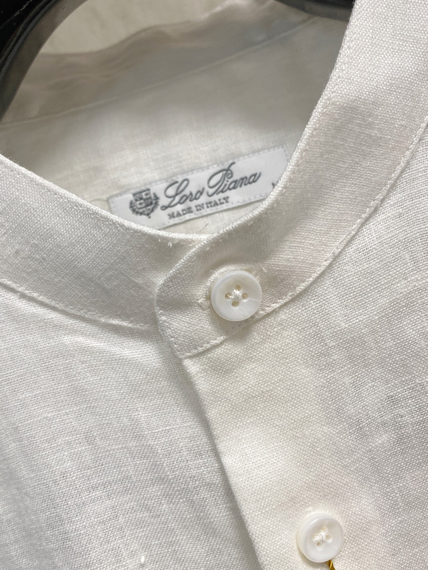 史诗级别的亚麻衬衫，lP🆕独家巨献，胸前刺绣logo多色入荷。原汁原味100%亚麻面料衬衫，麻料以其独特