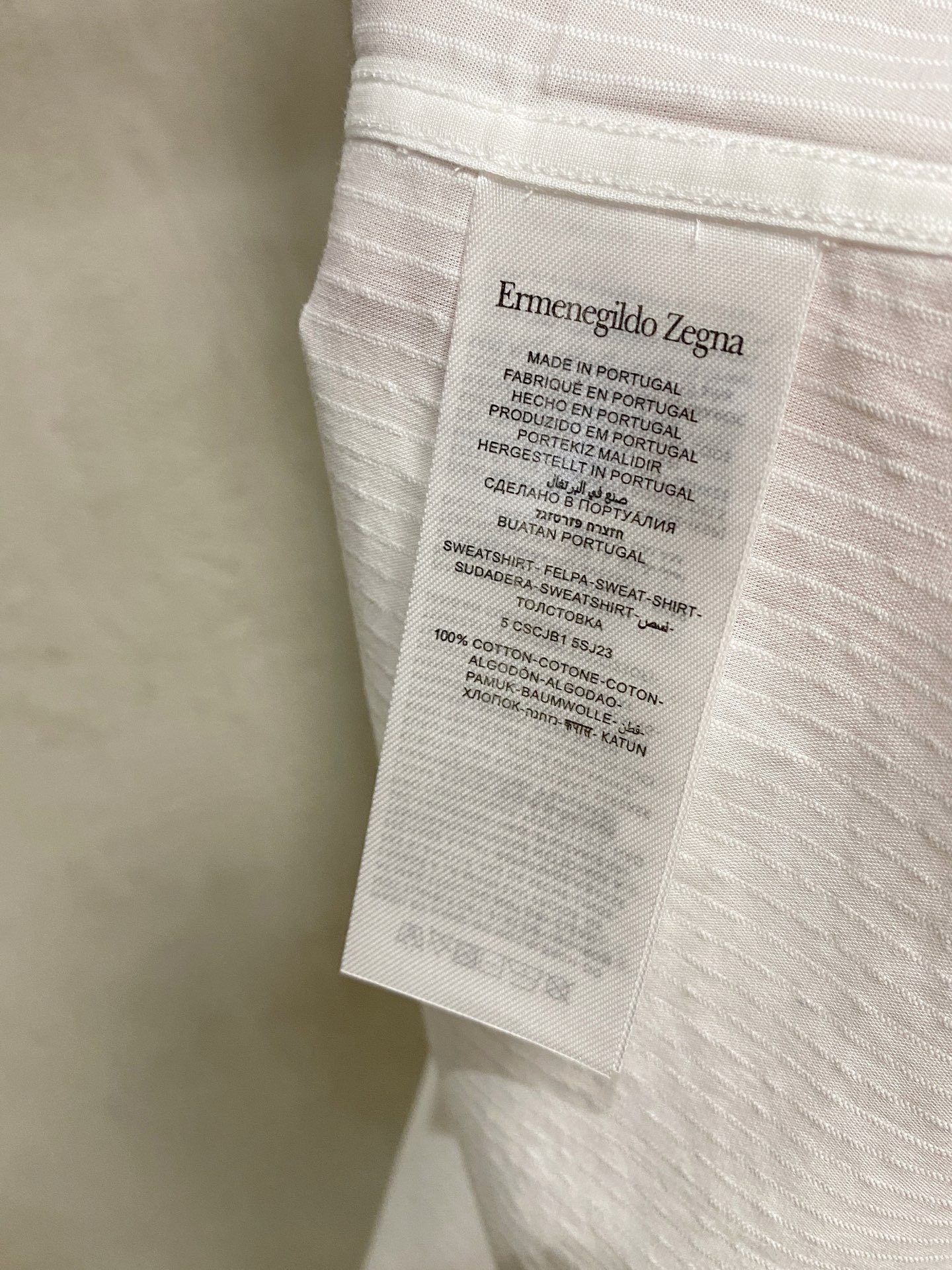 强势上新，新款不断！！！新款衬衫，高级面料高级做工，顶级品质！！！S一XXLS穿125左右m穿140左右