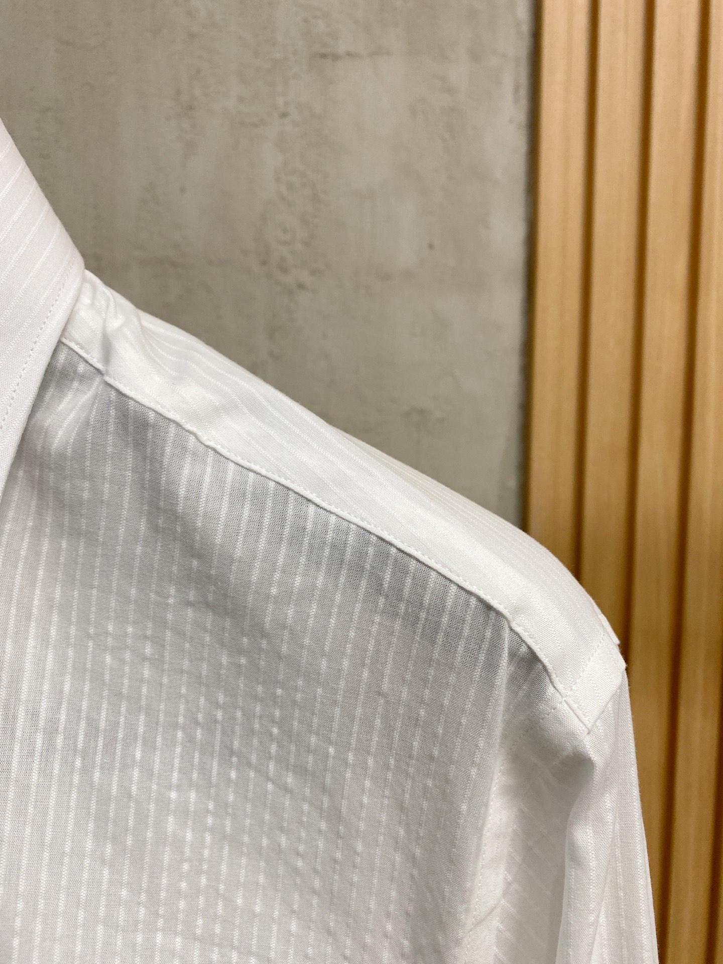 强势上新，新款不断！！！新款衬衫，高级面料高级做工，顶级品质！！！S一XXLS穿125左右m穿140左右