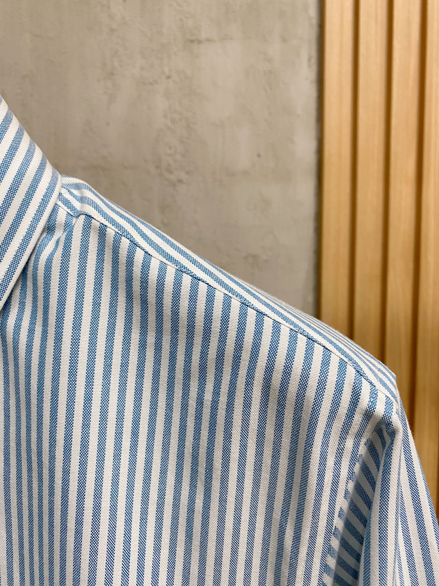 强势上新，新款不断！！！新款衬衫，高级面料高级做工，顶级品质！！！S一XXLS穿125左右m穿140左右