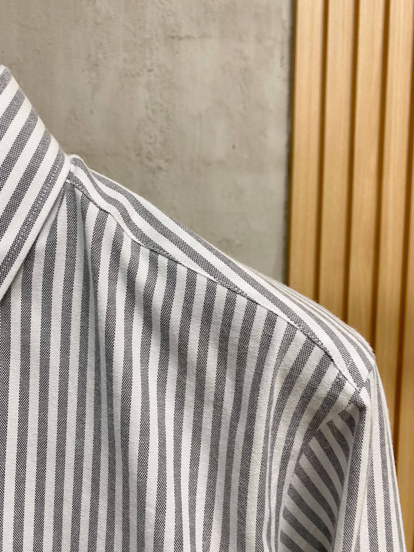 强势上新，新款不断！！！新款衬衫，高级面料高级做工，顶级品质！！！S一XXLS穿125左右m穿140左右