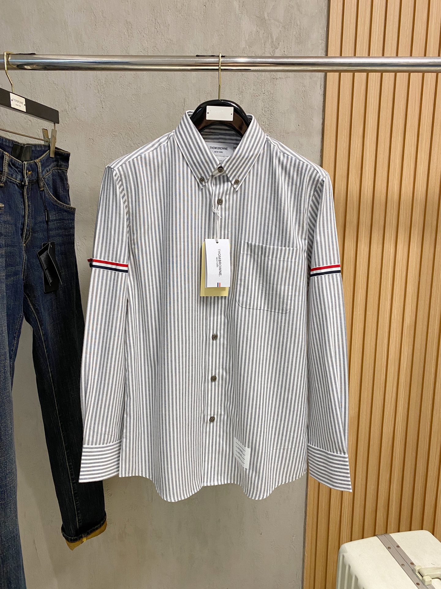 强势上新，新款不断！！！新款衬衫，高级面料高级做工，顶级品质！！！S一XXLS穿125左右m穿140左右