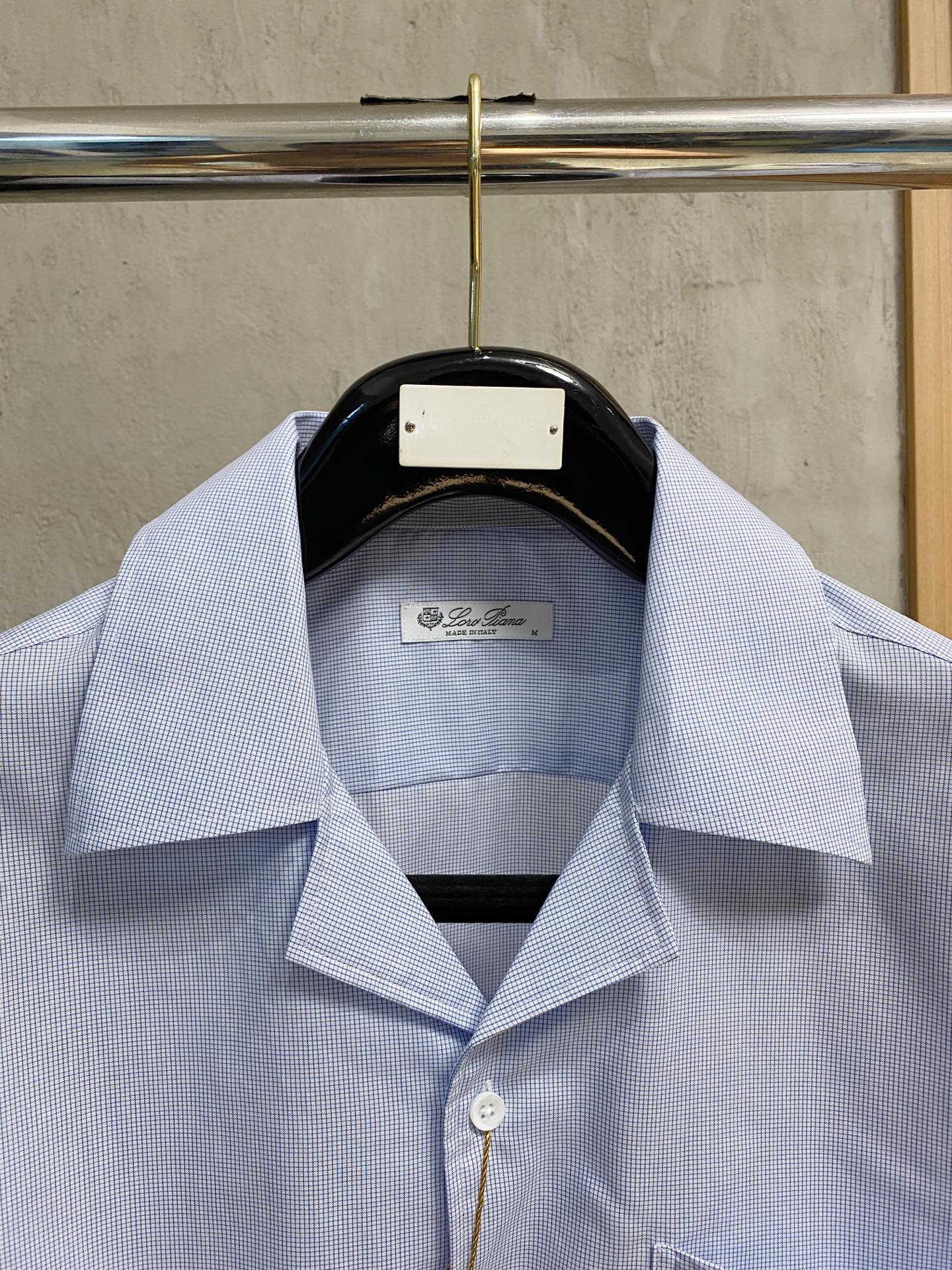 强势上新，新款不断！！！新款衬衫，高级面料高级做工，顶级品质！！！S一XXLS穿125左右m穿140左右