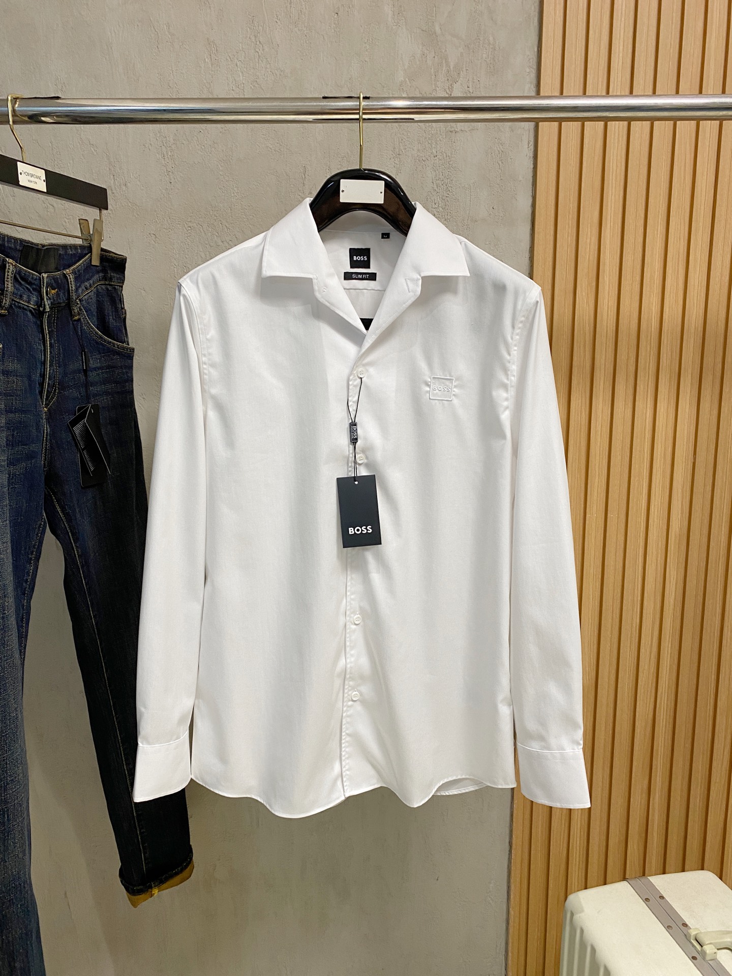 强势上新，新款不断！！！新款衬衫，高级面料高级做工，顶级品质！！！S一XXLS穿125左右m穿140左右