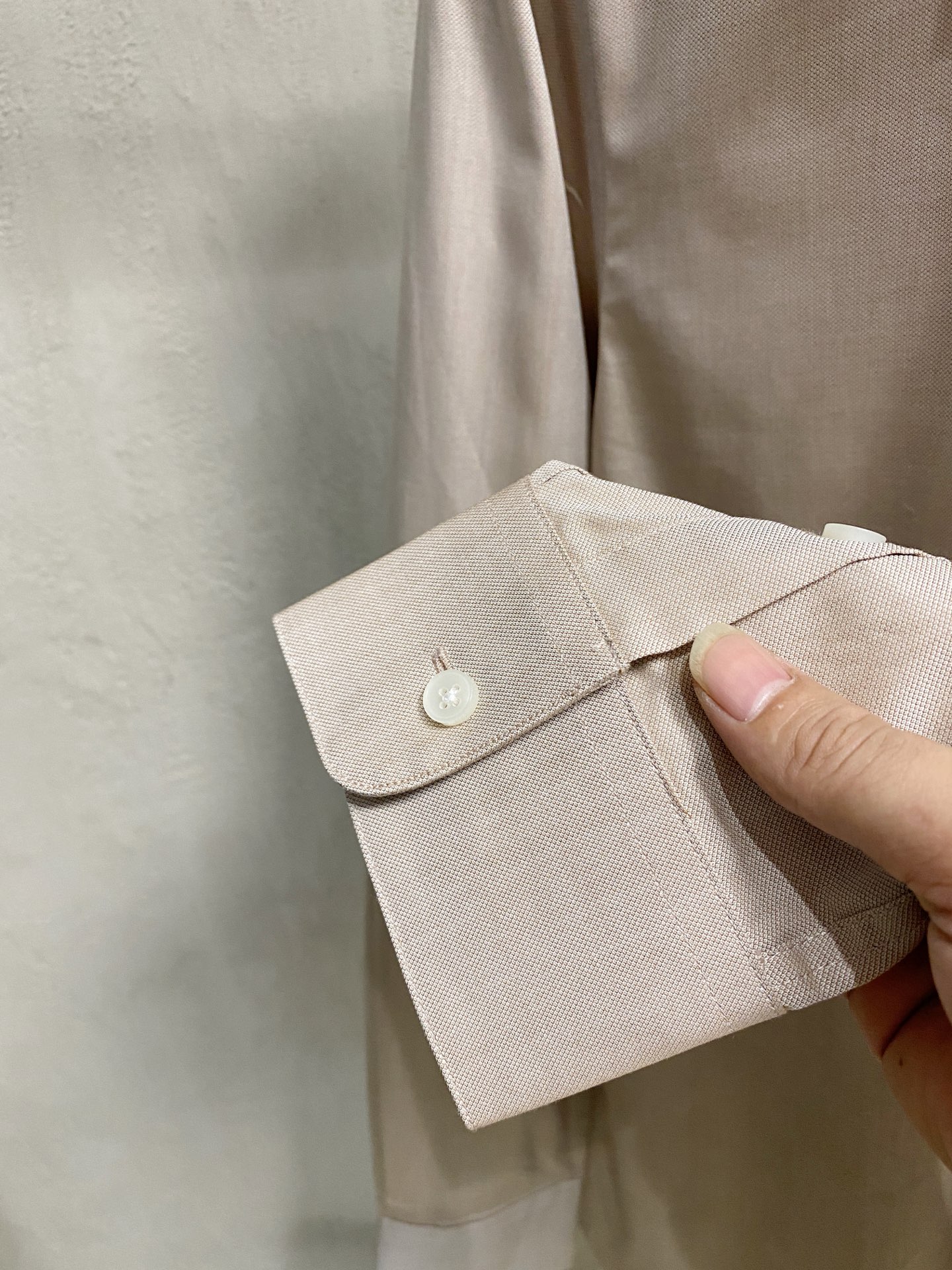 强势上新，新款不断！！！新款衬衫，高级面料高级做工，顶级品质！！！S一XXLS穿125左右m穿140左右