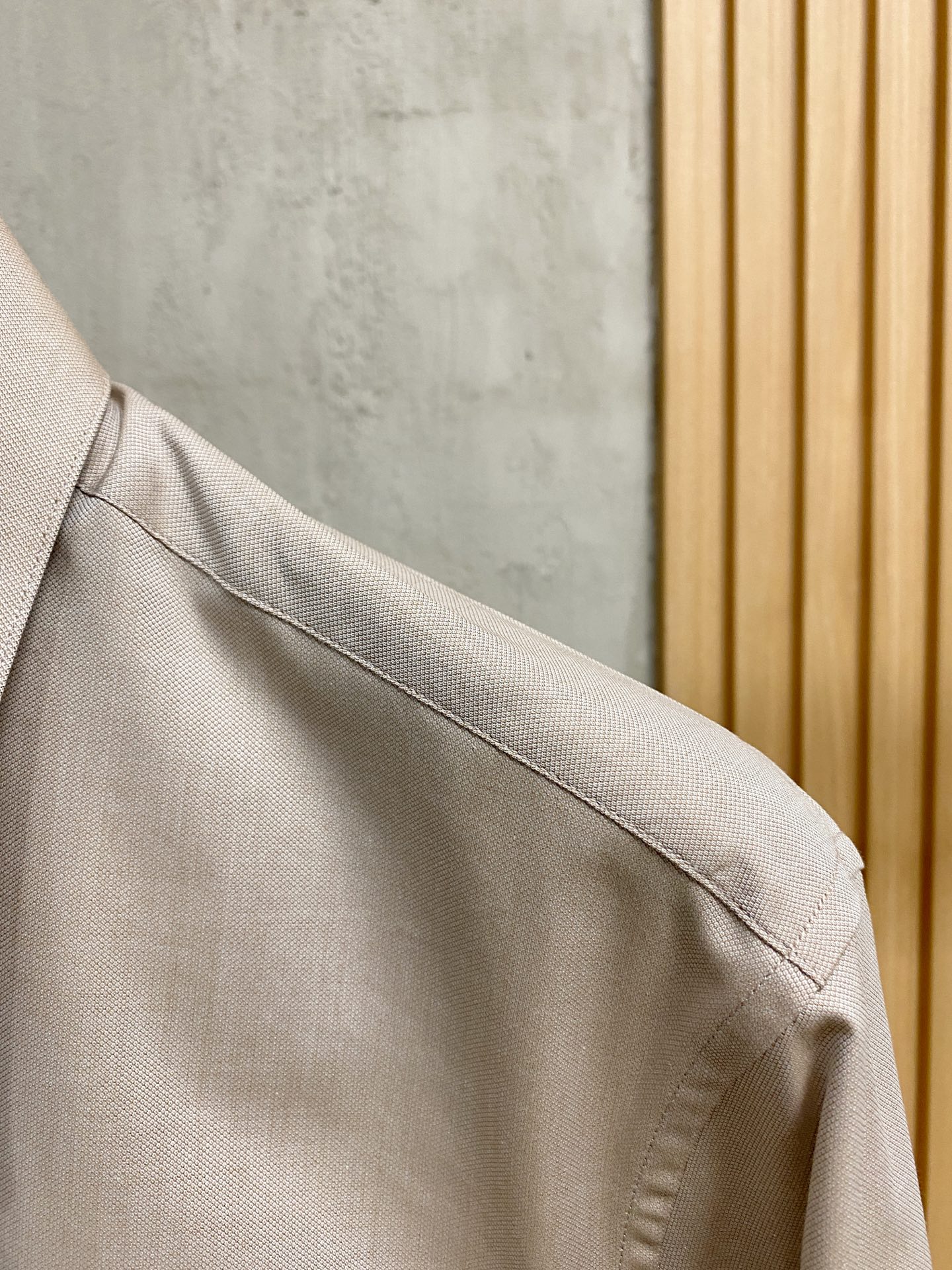 强势上新，新款不断！！！新款衬衫，高级面料高级做工，顶级品质！！！S一XXLS穿125左右m穿140左右