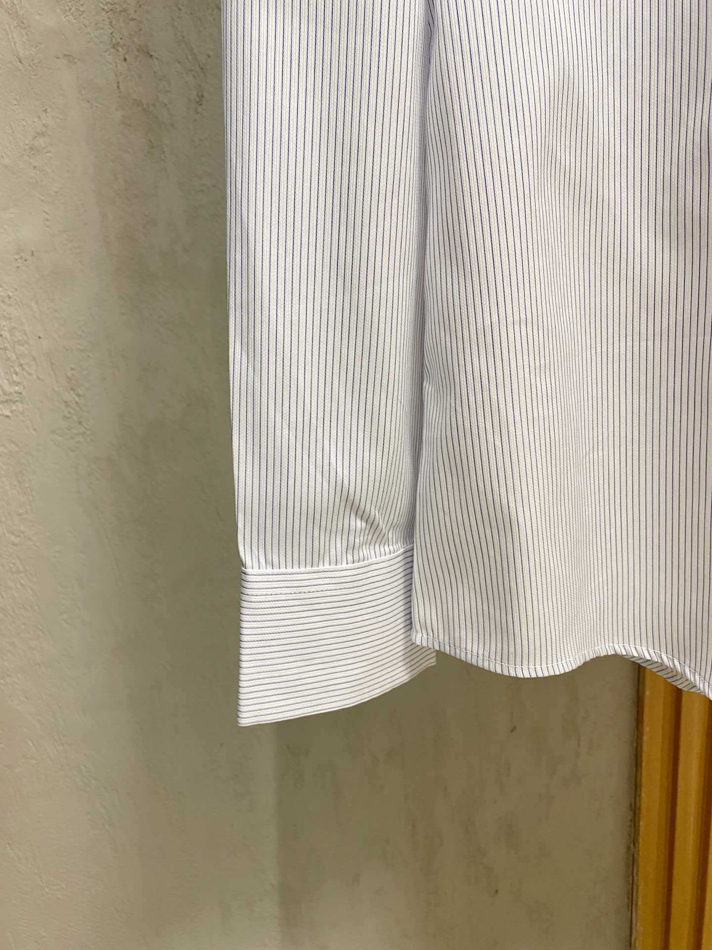 强势上新，新款不断！！！新款衬衫，高级面料高级做工，顶级品质！！！S一XXLS穿125左右m穿140左右