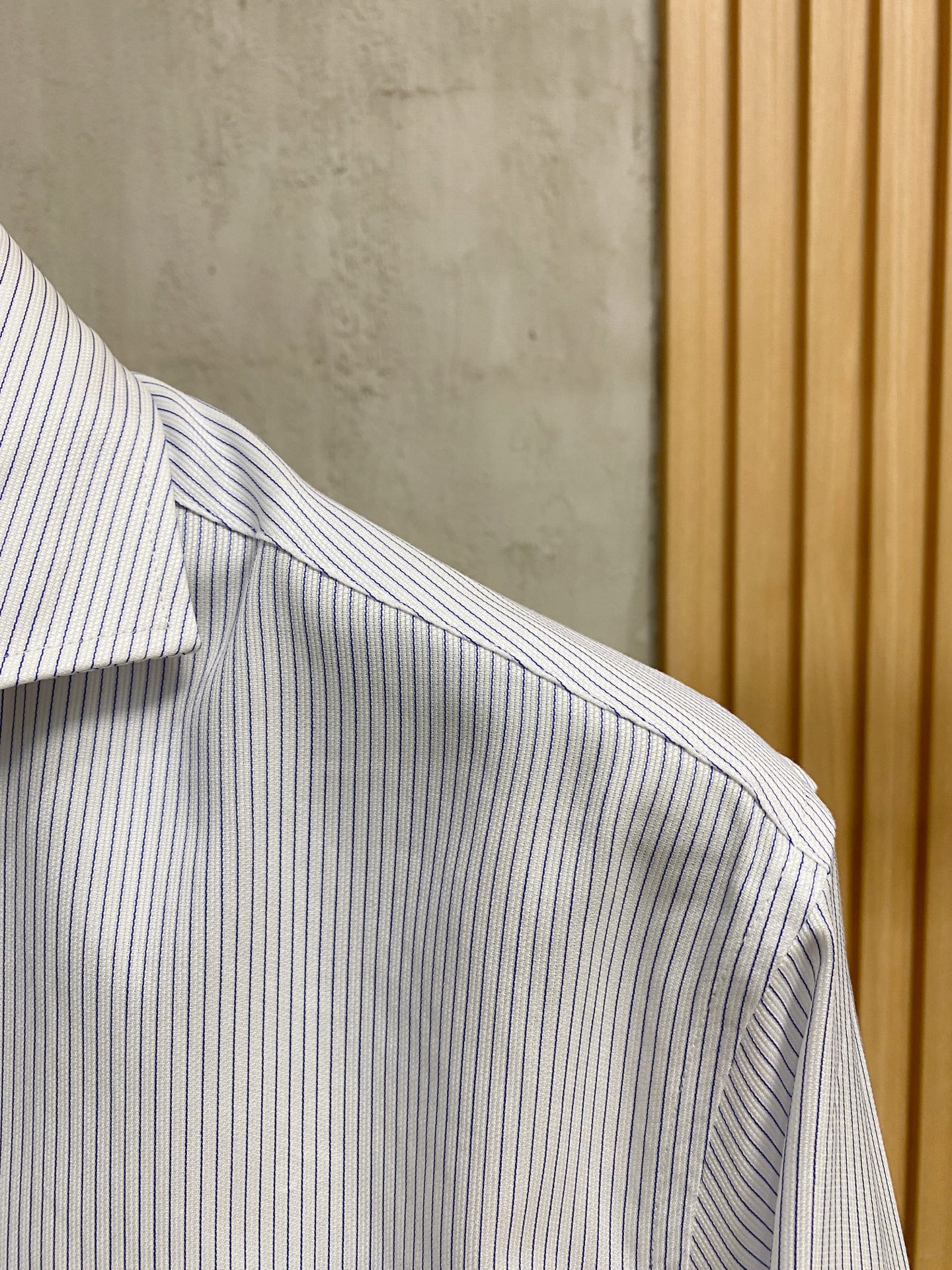 强势上新，新款不断！！！新款衬衫，高级面料高级做工，顶级品质！！！S一XXLS穿125左右m穿140左右