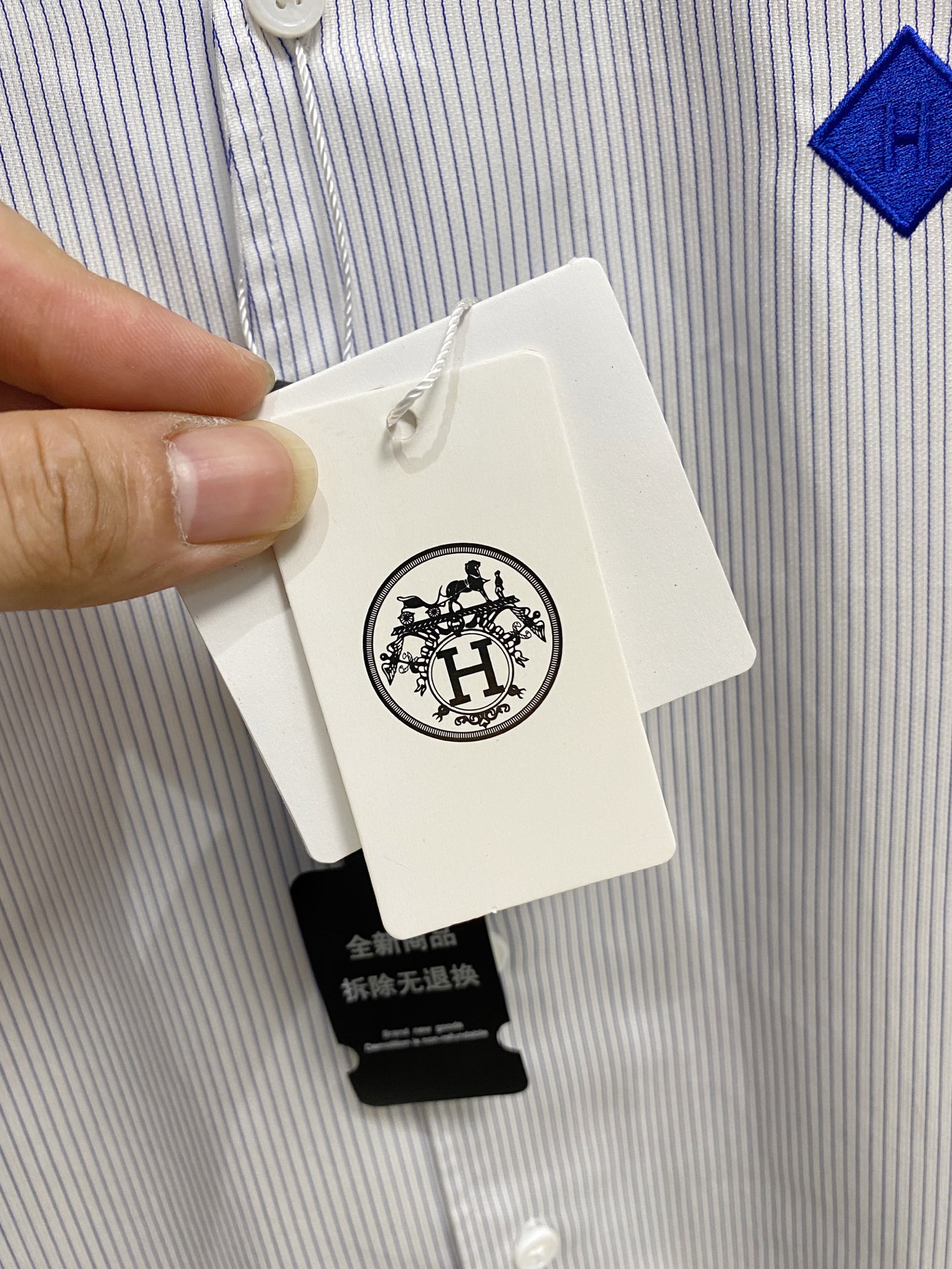 强势上新，新款不断！！！新款衬衫，高级面料高级做工，顶级品质！！！S一XXLS穿125左右m穿140左右