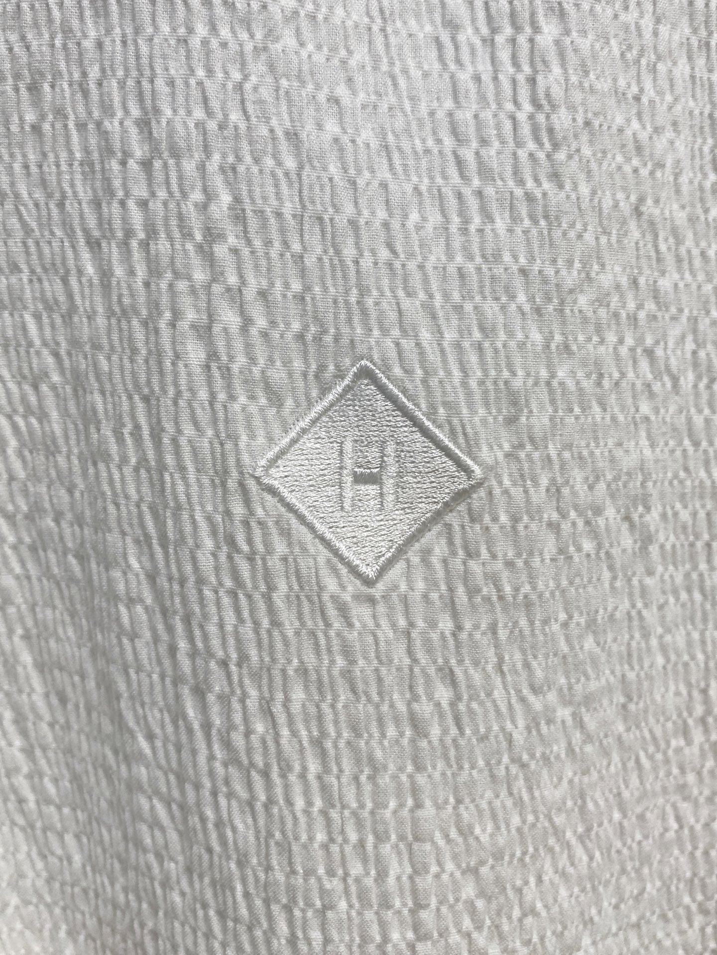 强势上新，新款不断！！！新款衬衫，高级面料高级做工，顶级品质！！！S一XXLS穿125左右m穿140左右