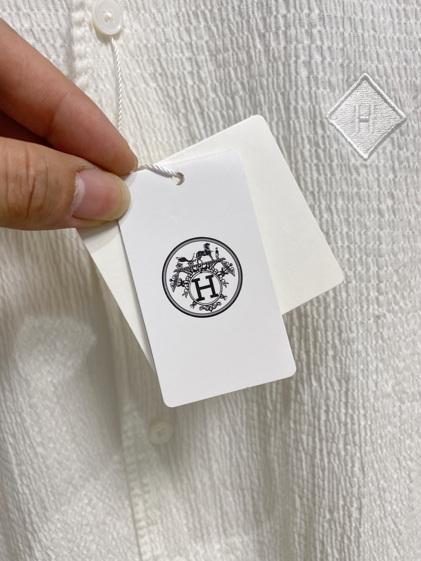 强势上新，新款不断！！！新款衬衫，高级面料高级做工，顶级品质！！！S一XXLS穿125左右m穿140左右