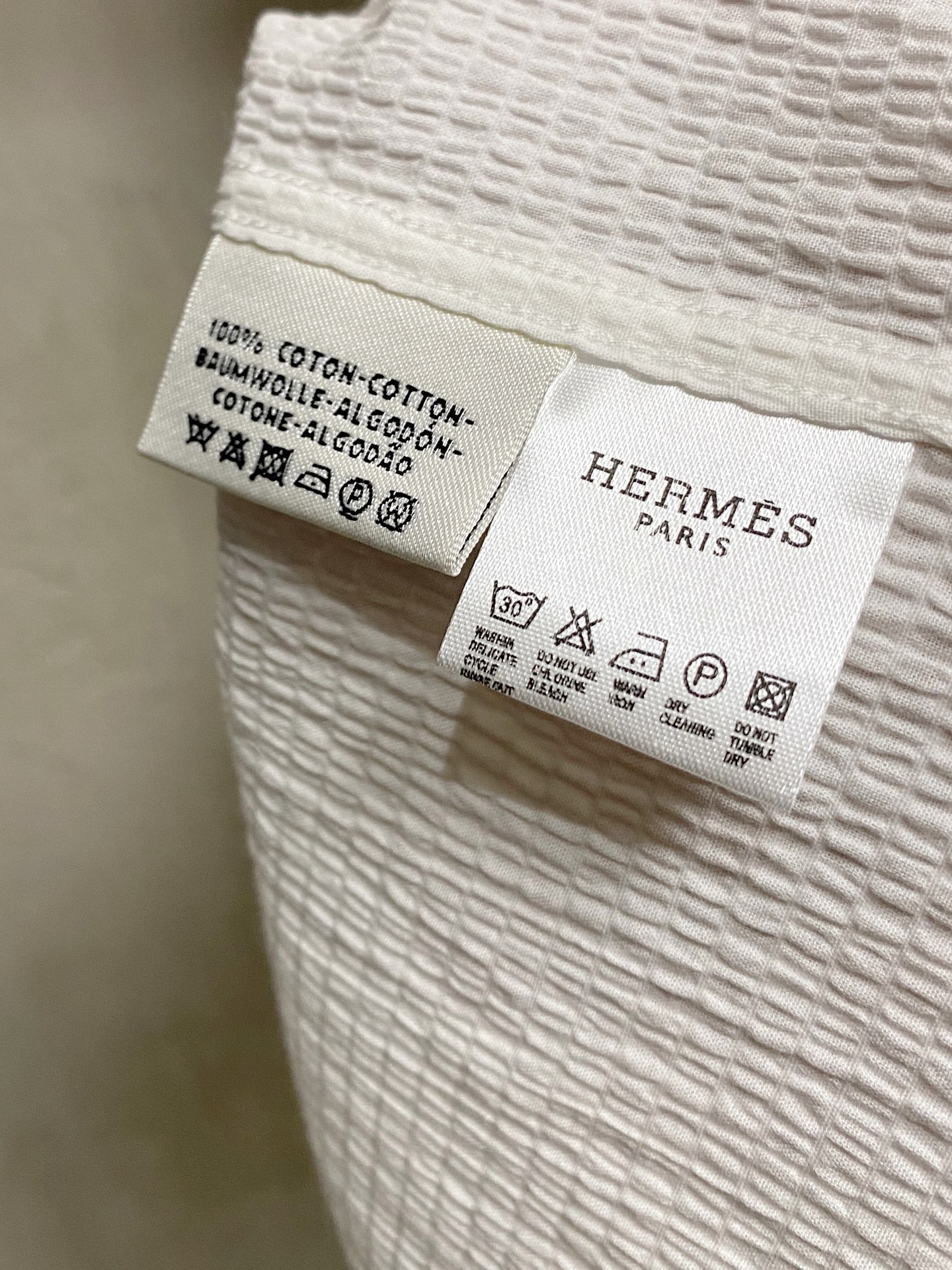 强势上新，新款不断！！！新款衬衫，高级面料高级做工，顶级品质！！！S一XXLS穿125左右m穿140左右