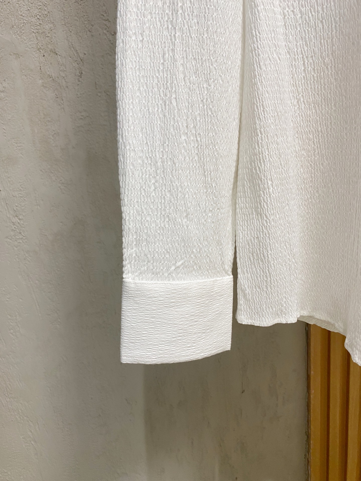 强势上新，新款不断！！！新款衬衫，高级面料高级做工，顶级品质！！！S一XXLS穿125左右m穿140左右