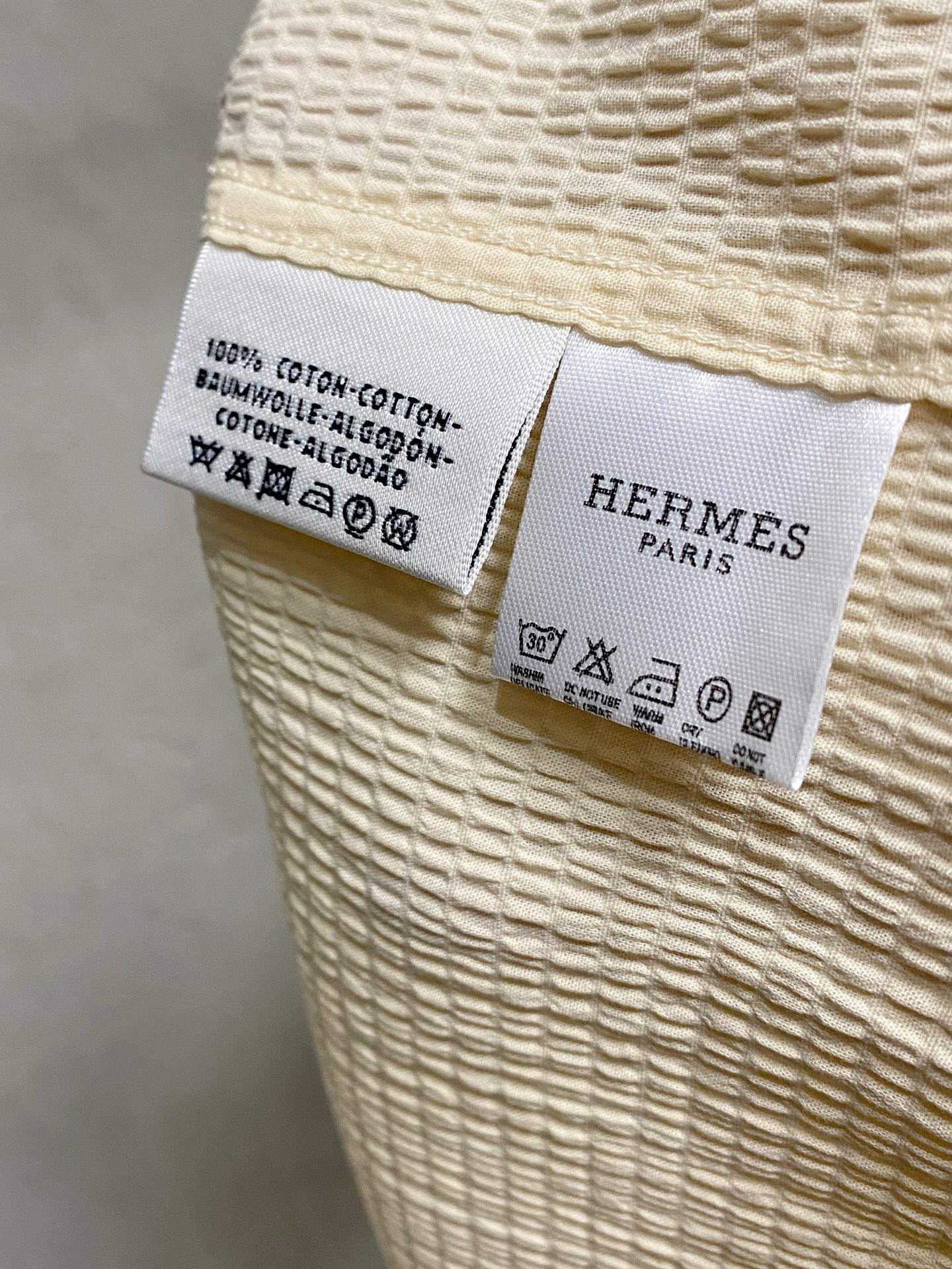 强势上新，新款不断！！！新款衬衫，高级面料高级做工，顶级品质！！！S一XXLS穿125左右m穿140左右