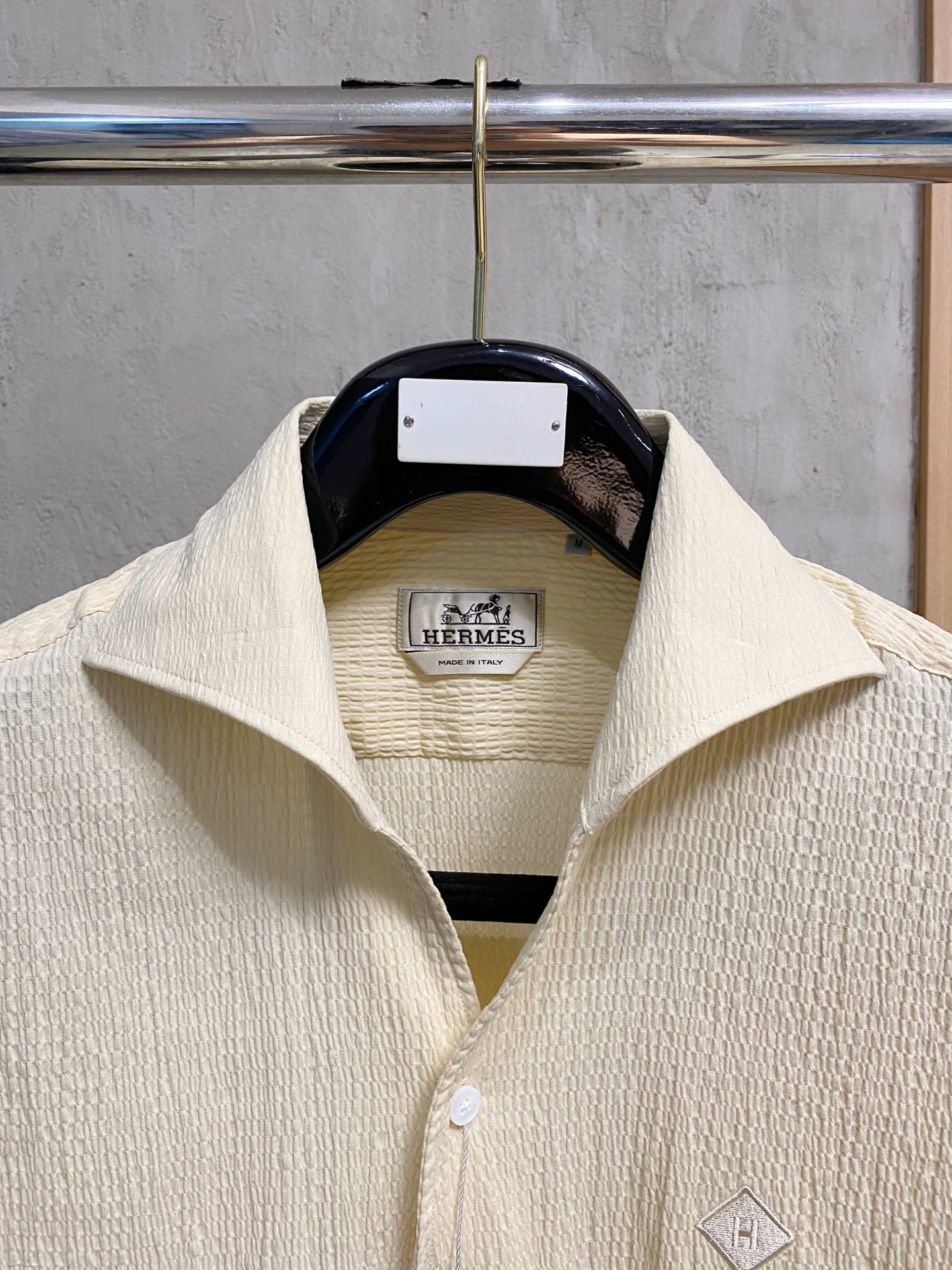 强势上新，新款不断！！！新款衬衫，高级面料高级做工，顶级品质！！！S一XXLS穿125左右m穿140左右