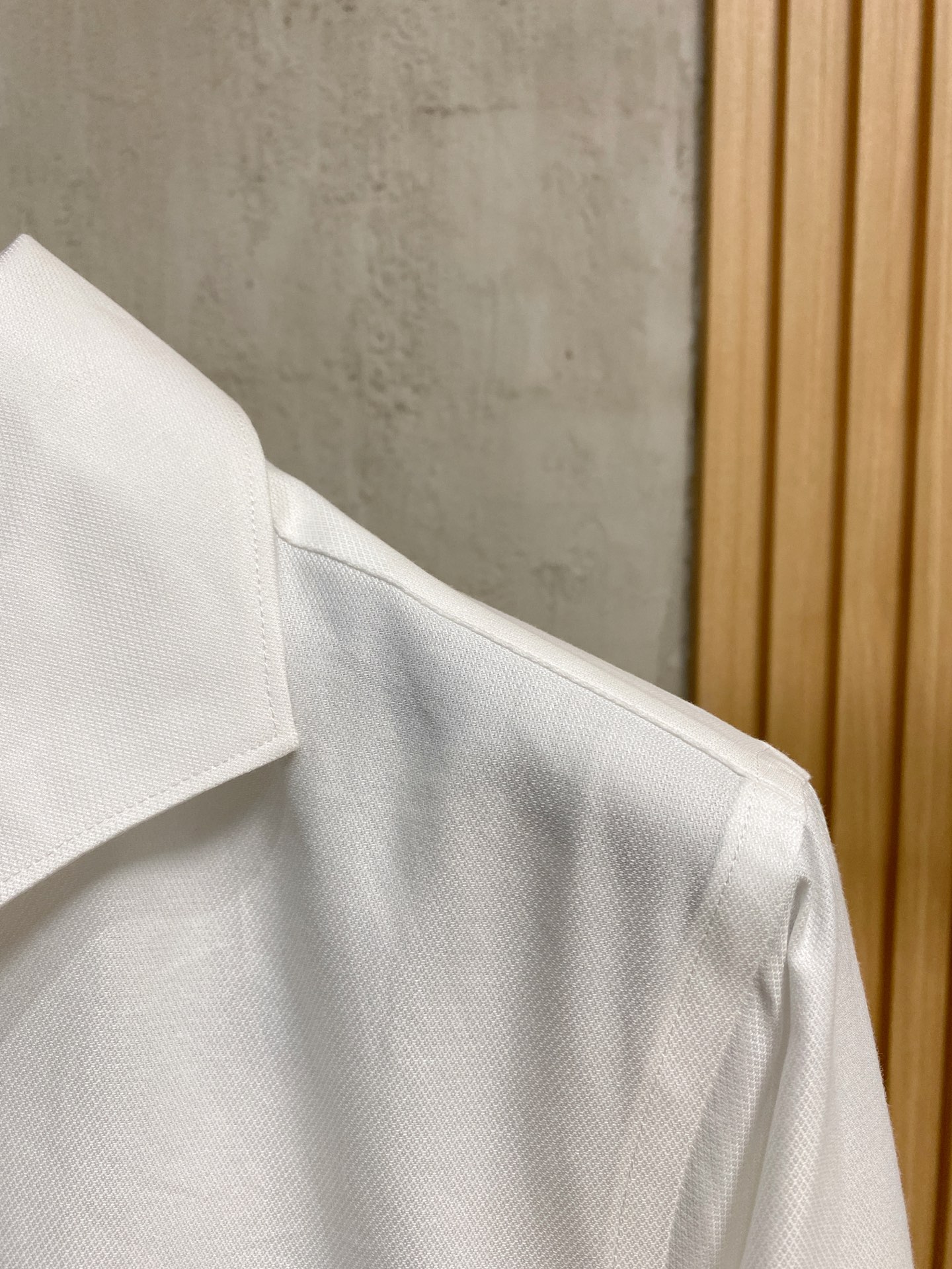 强势上新，新款不断！！！新款衬衫，高级面料高级做工，顶级品质！！！S一XXLS穿125左右m穿140左右