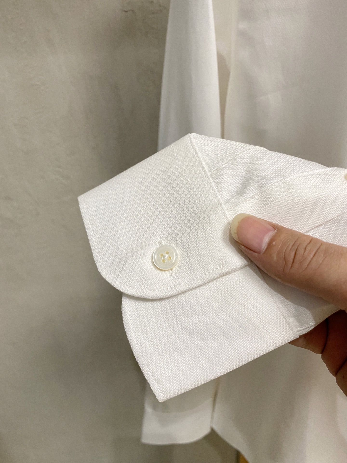 强势上新，新款不断！！！新款衬衫，高级面料高级做工，顶级品质！！！S一XXLS穿125左右m穿140左右