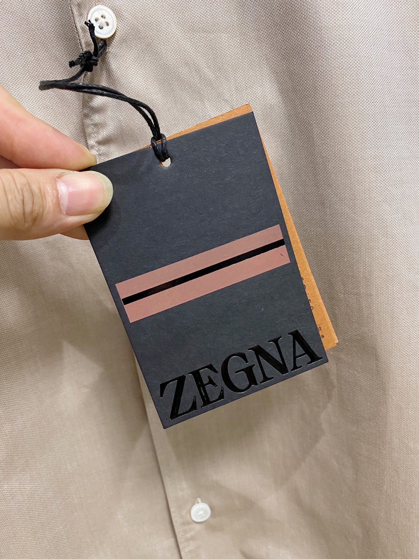 强势上新，新款不断！！！新款衬衫，高级面料高级做工，顶级品质！！！S一XXLS穿125左右m穿140左右