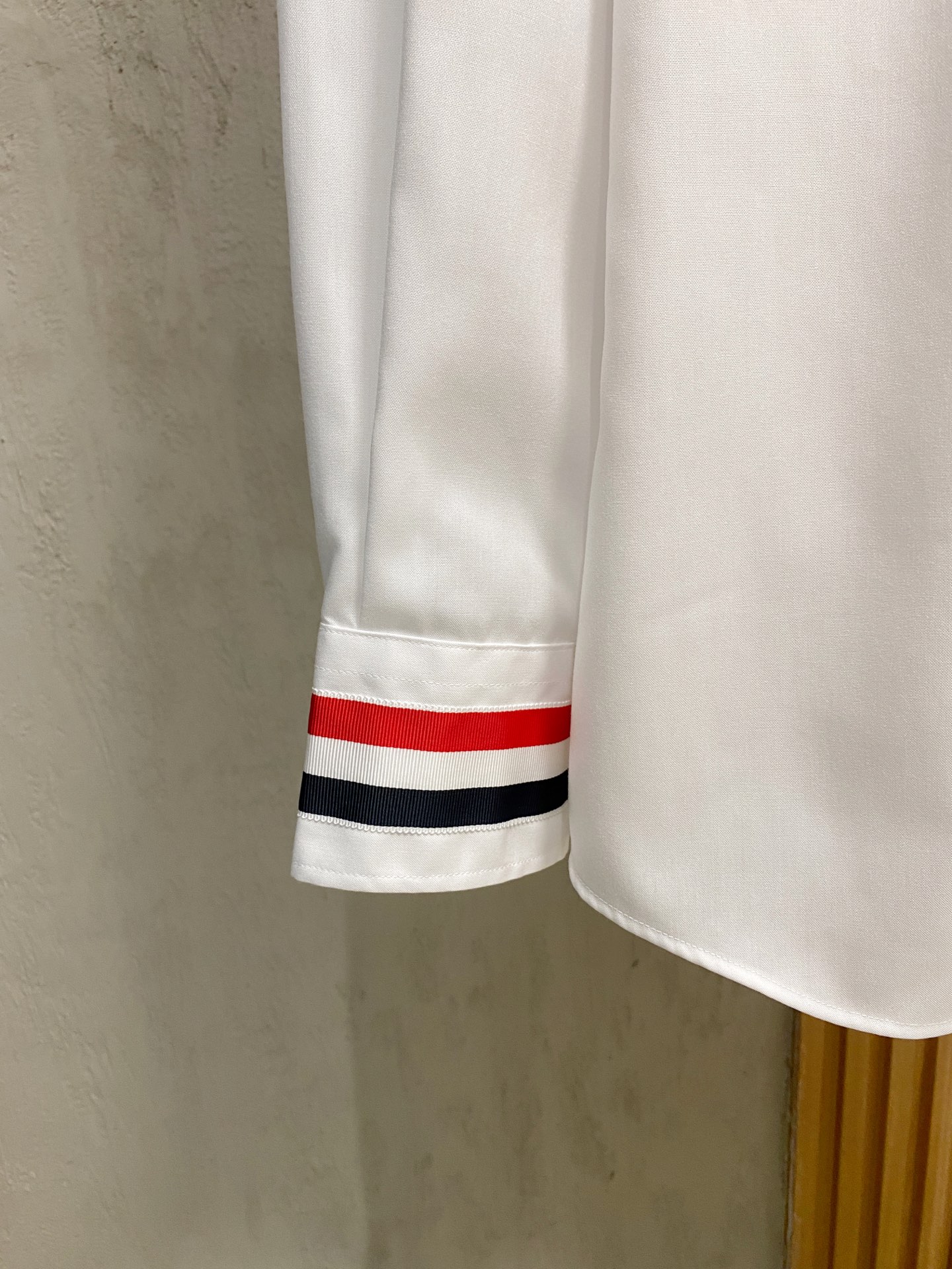 强势上新，新款不断！！！新款衬衫，高级面料高级做工，顶级品质！！！S一XXLS穿125左右m穿140左右