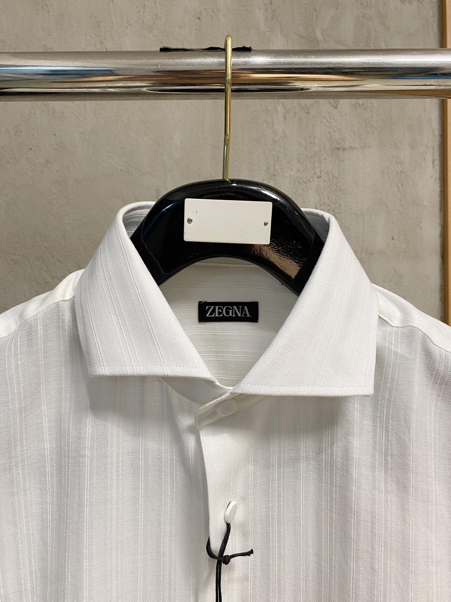 强势上新，新款不断！！！新款衬衫，高级面料高级做工，顶级品质！！！S一XXLS穿125左右m穿140左右