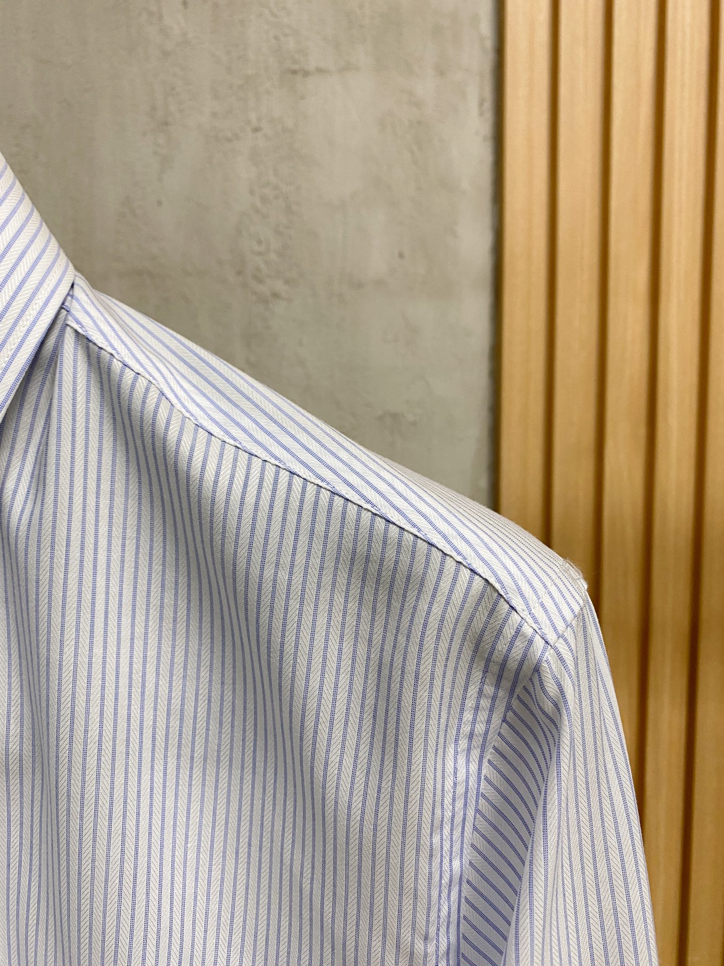 强势上新，新款不断！！！新款衬衫，高级面料高级做工，顶级品质！！！S一XXLS穿125左右m穿140左右