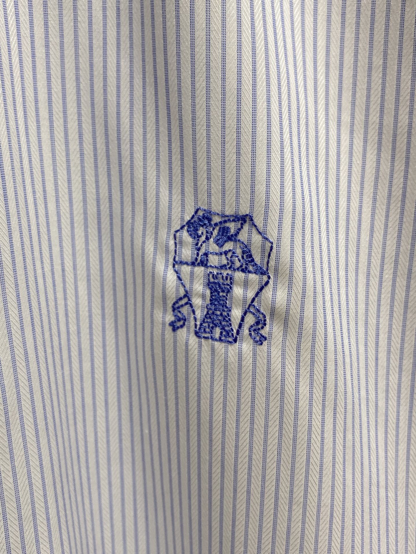 强势上新，新款不断！！！新款衬衫，高级面料高级做工，顶级品质！！！S一XXLS穿125左右m穿140左右