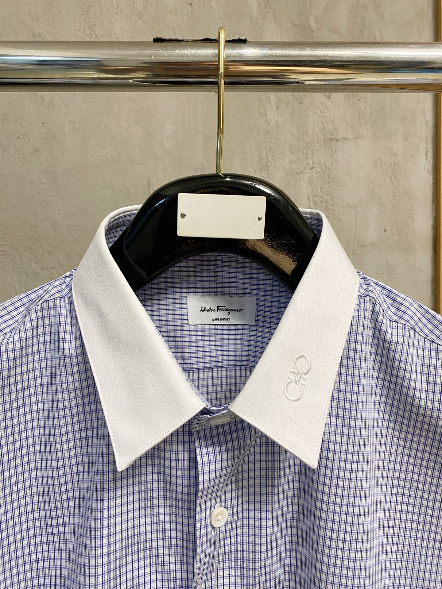 强势上新，新款不断！！！新款衬衫，高级面料高级做工，顶级品质！！！S一XXLS穿125左右m穿140左右