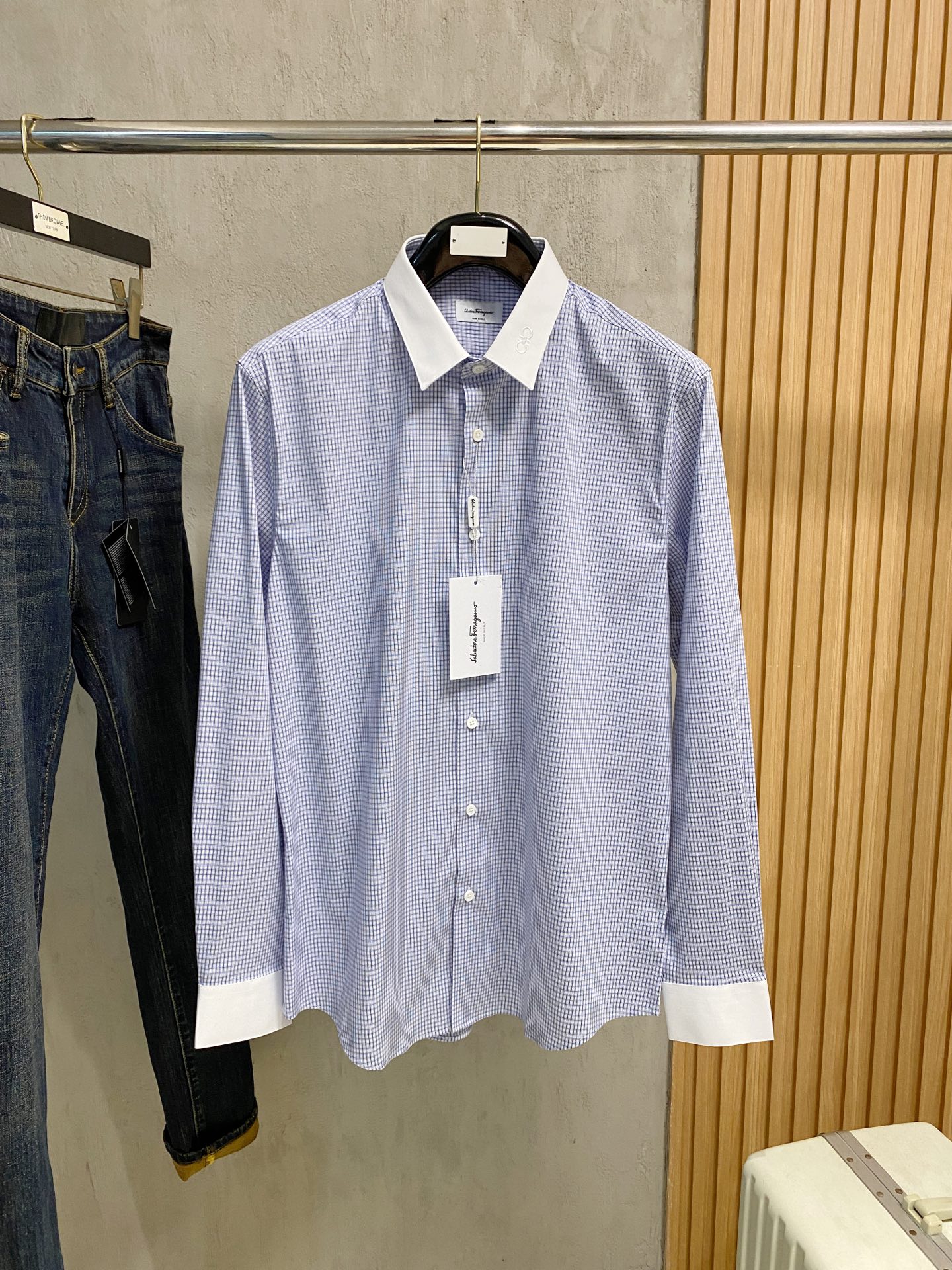 强势上新，新款不断！！！新款衬衫，高级面料高级做工，顶级品质！！！S一XXLS穿125左右m穿140左右