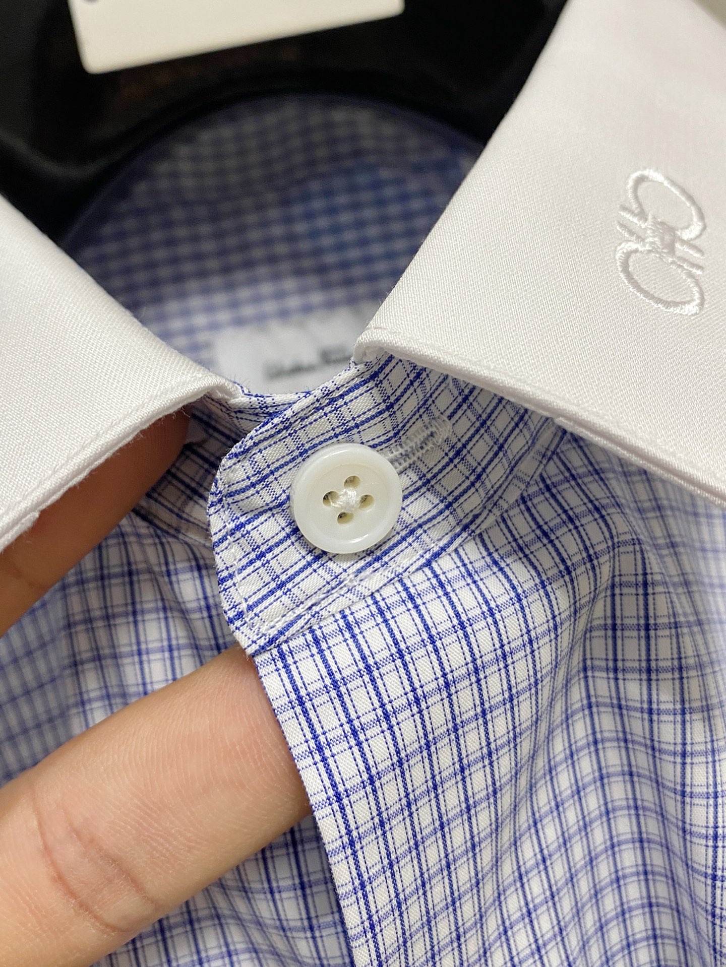 强势上新，新款不断！！！新款衬衫，高级面料高级做工，顶级品质！！！S一XXLS穿125左右m穿140左右